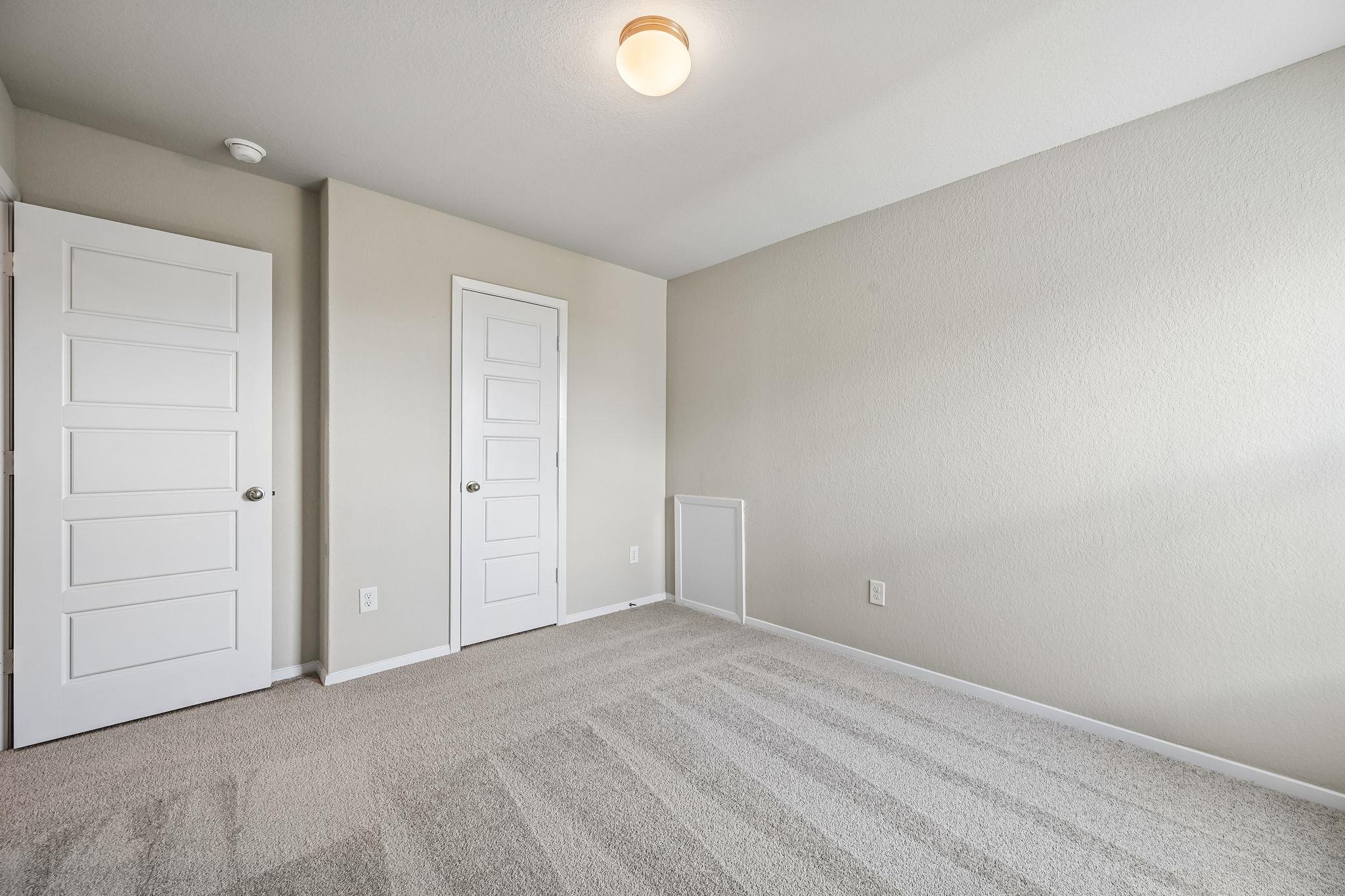 319 Jade St Property Photo 29