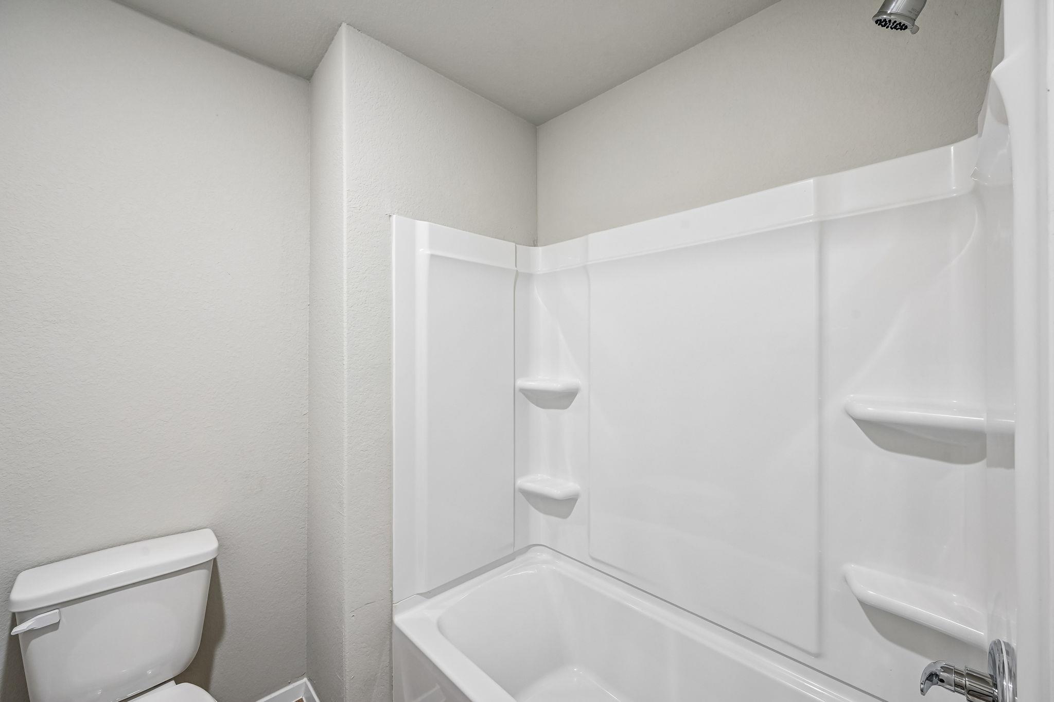 319 Jade St Property Photo 31