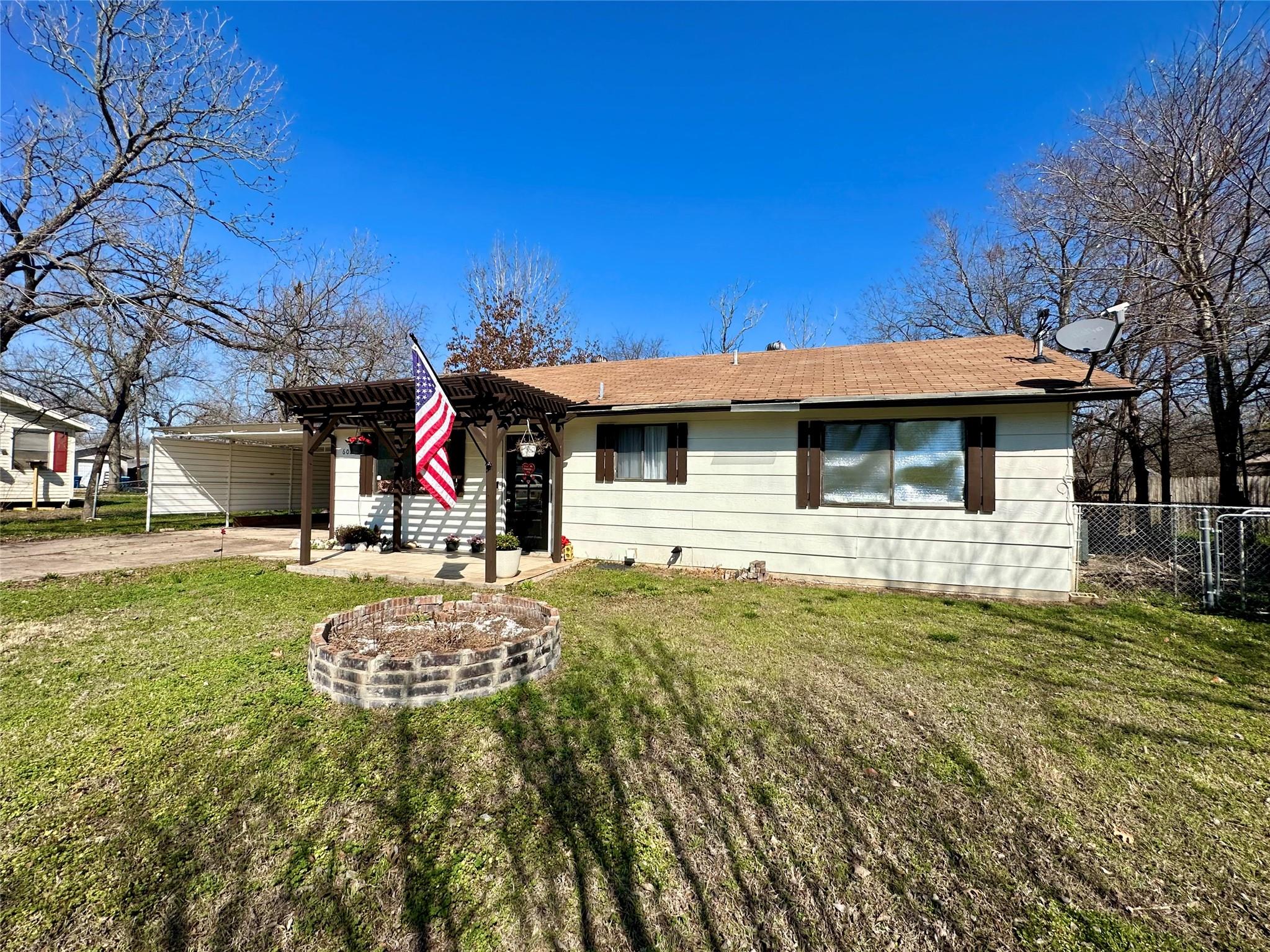 607 N Avenue H Property Photo 1