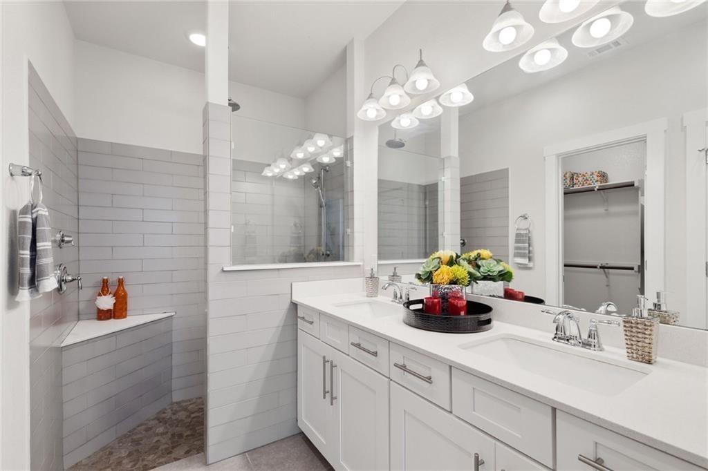 9507 Gynerium Dr Property Photo 18