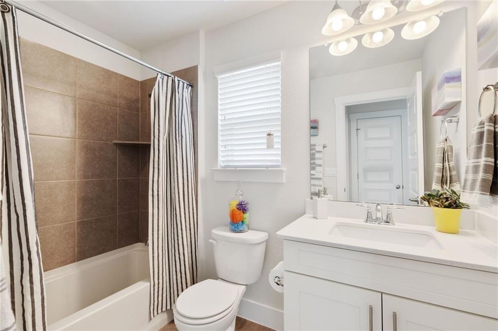 9507 Gynerium Dr Property Photo 24