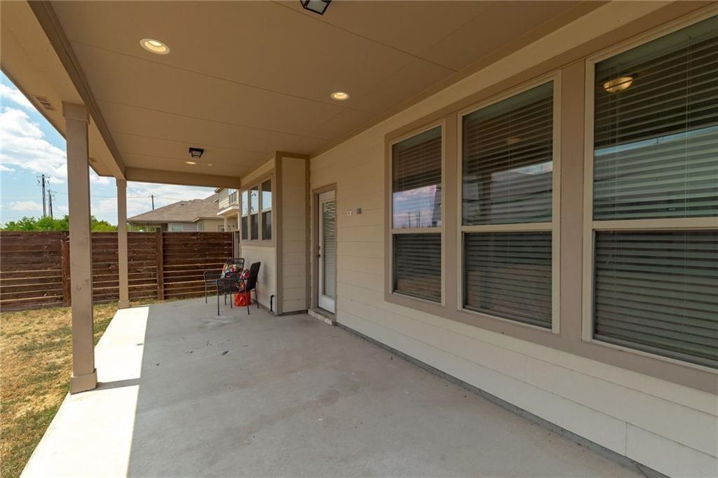 9507 Gynerium Dr Property Photo 28