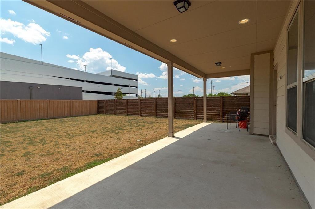9507 Gynerium Dr Property Photo 29