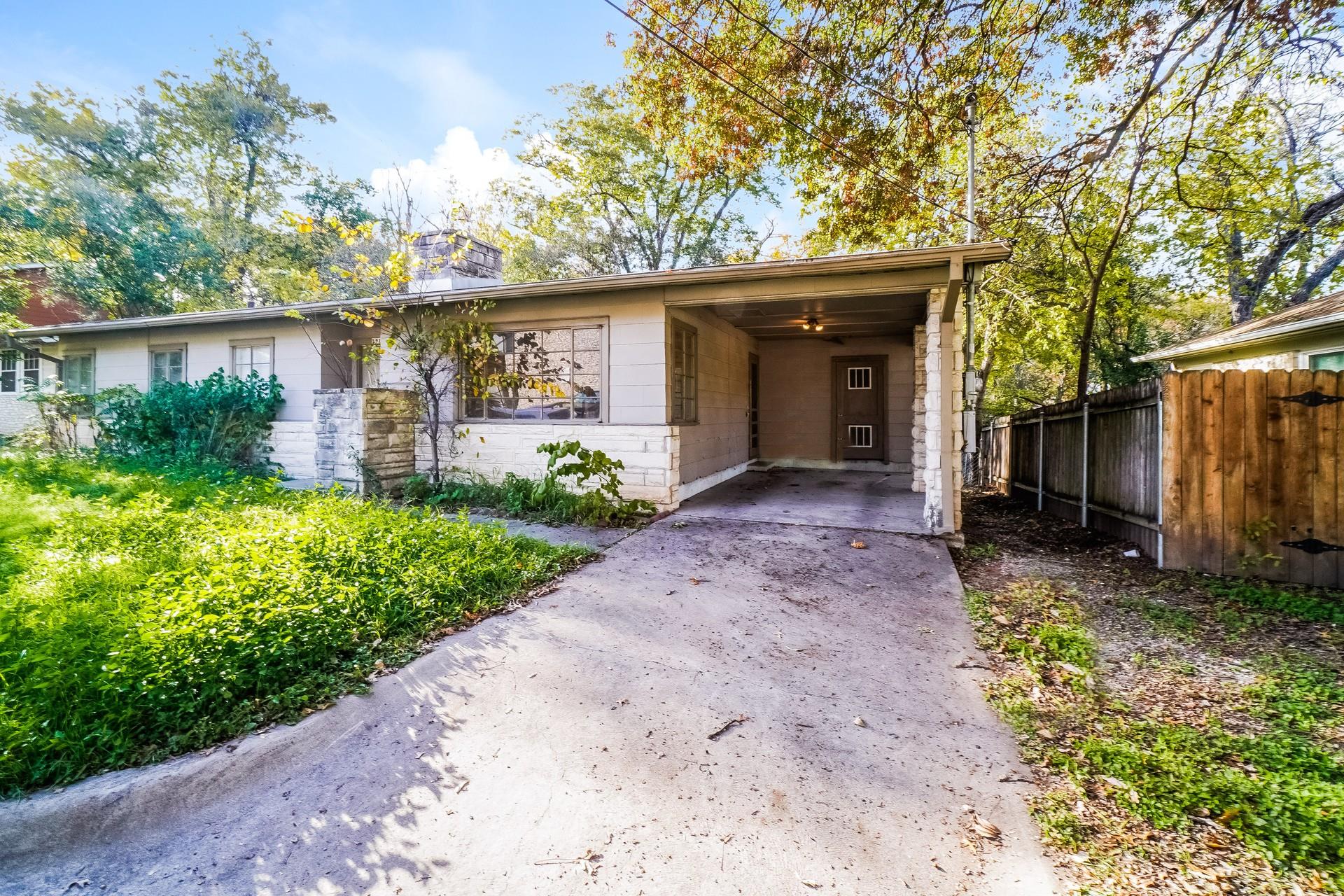 2910 Hampton Rd Property Photo 1