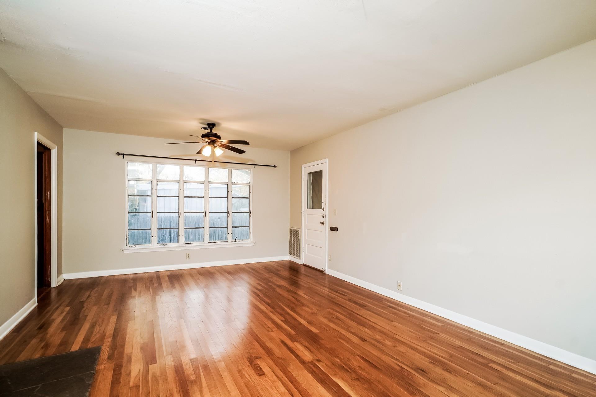 2910 Hampton Rd Property Photo 4