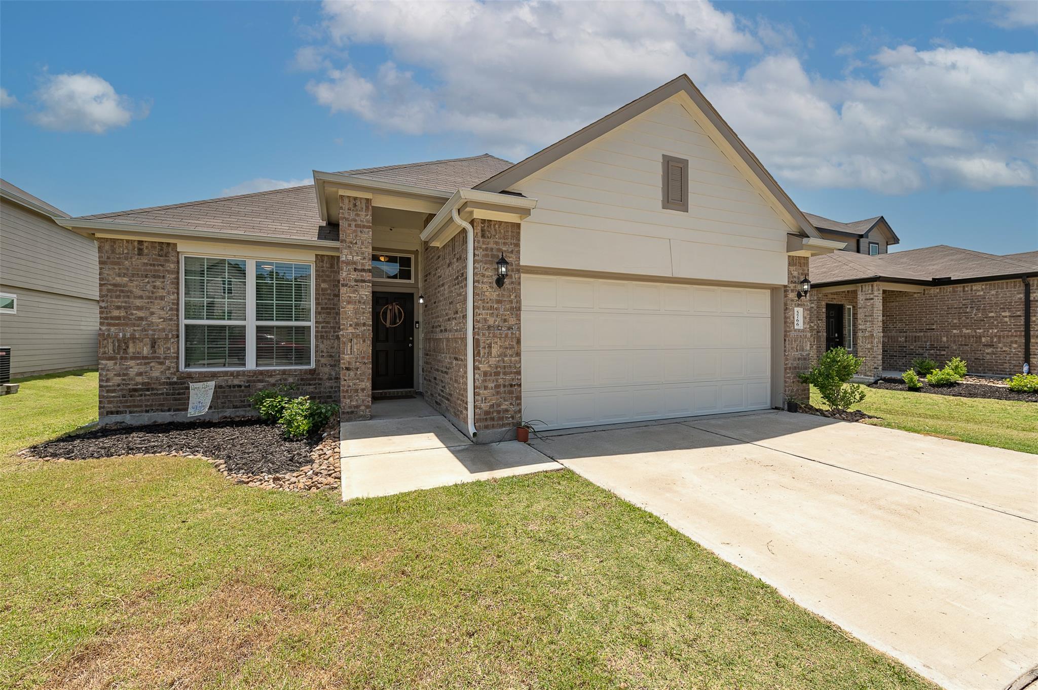 5766 Cerrillos Dr Property Photo 1