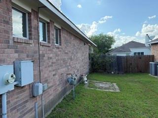 6720 Cromarty Ln Property Photo 5