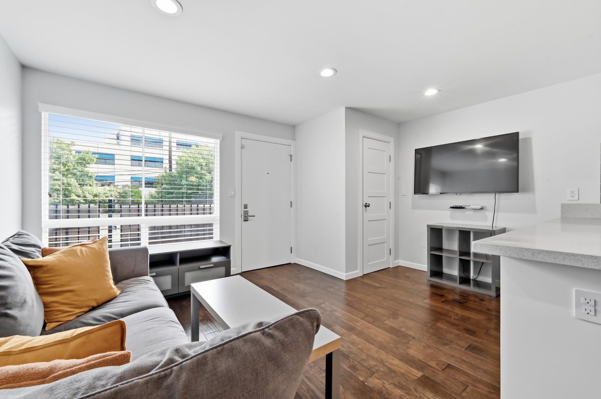 3110 Red River St #d-211 Property Photo 1