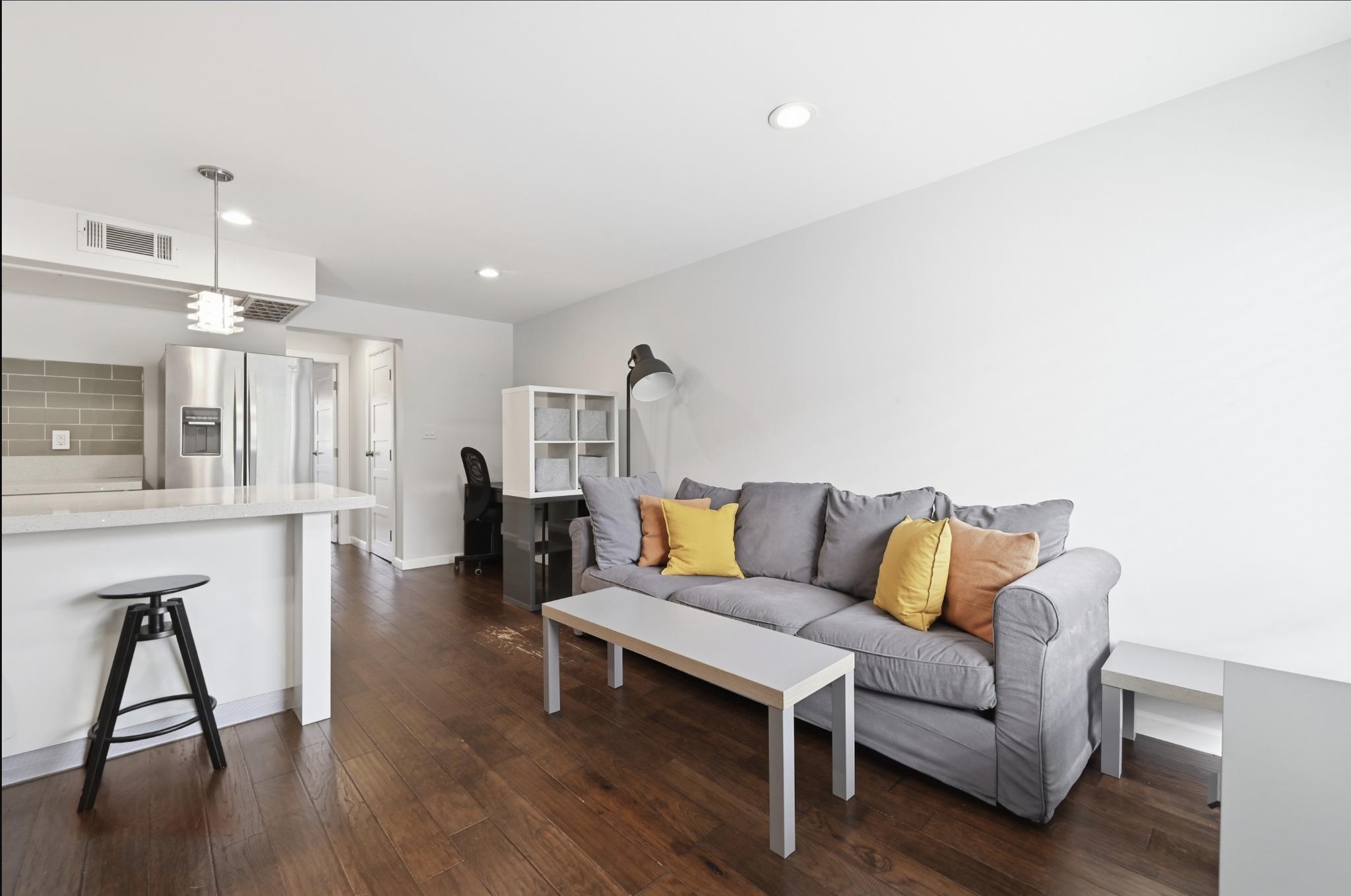 3110 Red River St #d-211 Property Photo 4