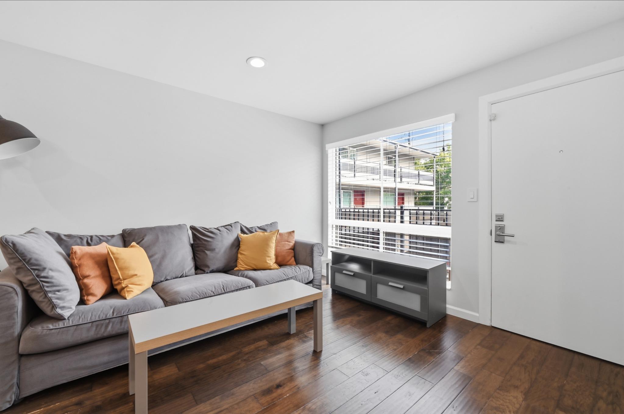 3110 Red River St #d-211 Property Photo 5