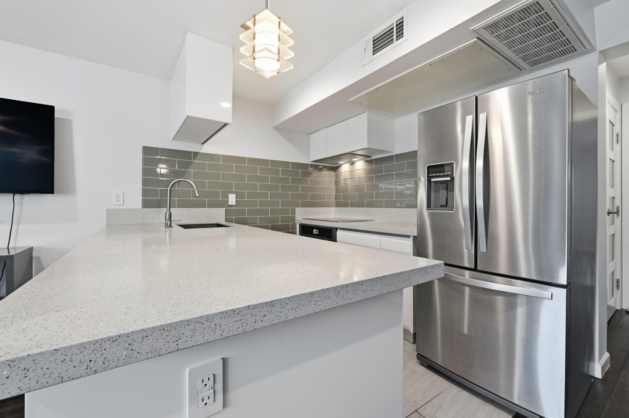 3110 Red River St #d-211 Property Photo 9