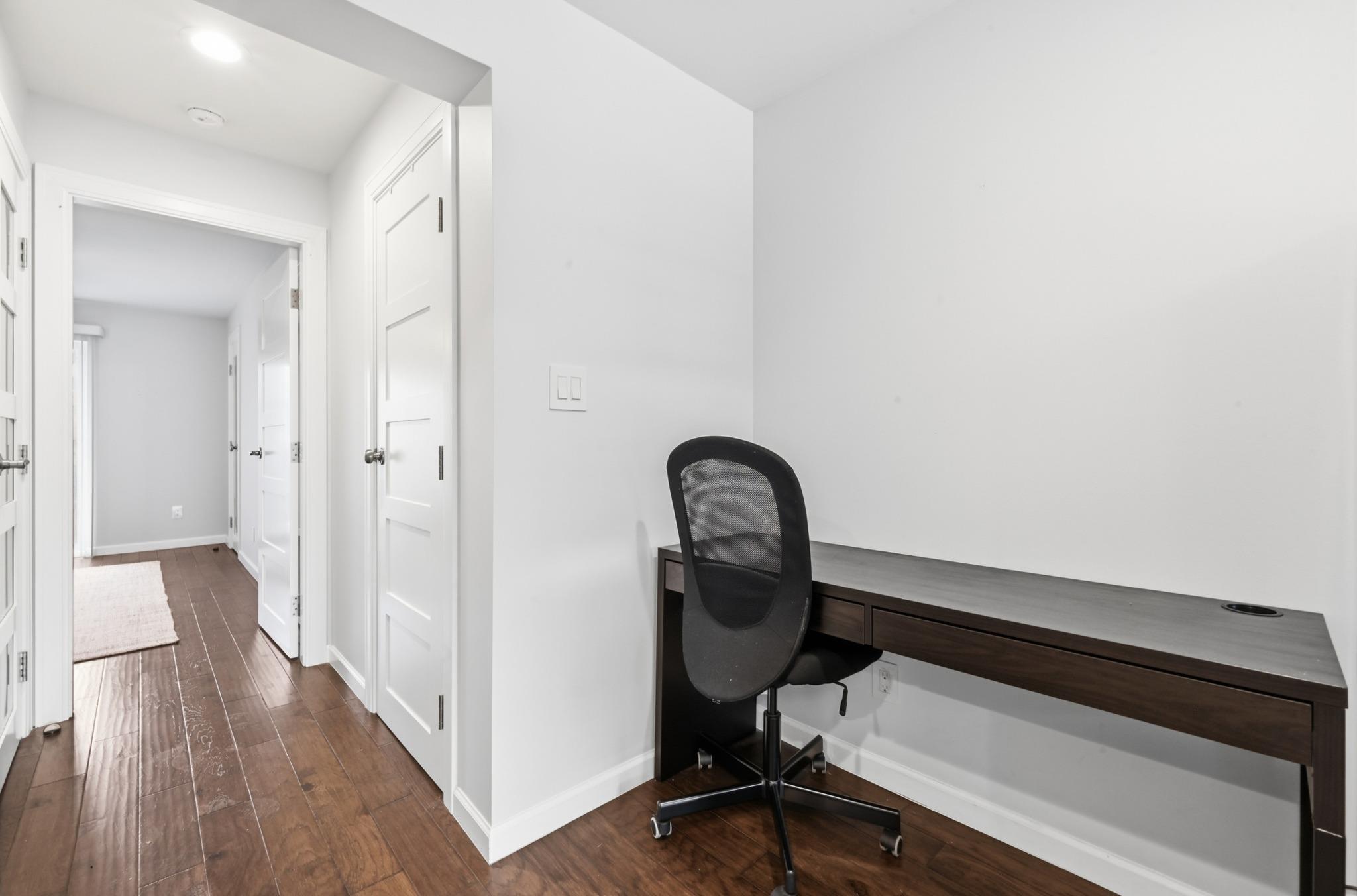 3110 Red River St #d-211 Property Photo 10
