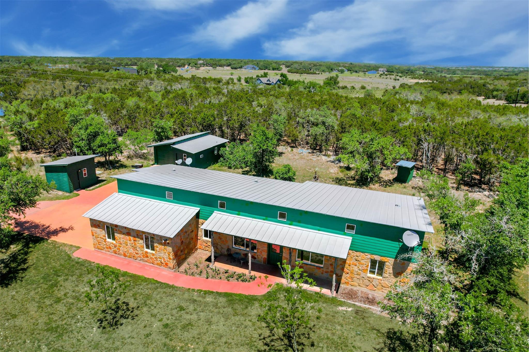 17025 Round Mountain Rd Property Photo 1