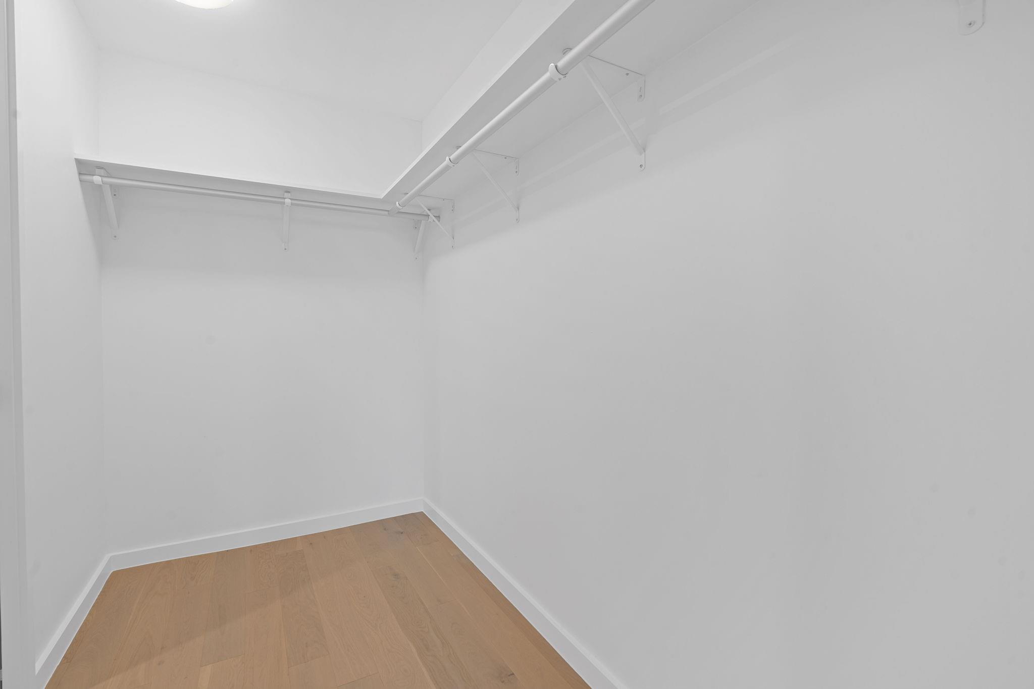 313 W 17th St #2106 Property Photo 13