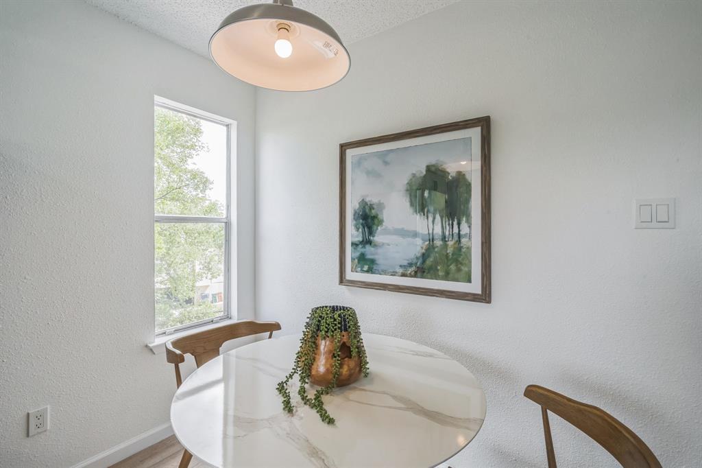 6914 Rifle Bnd #a Property Photo 5