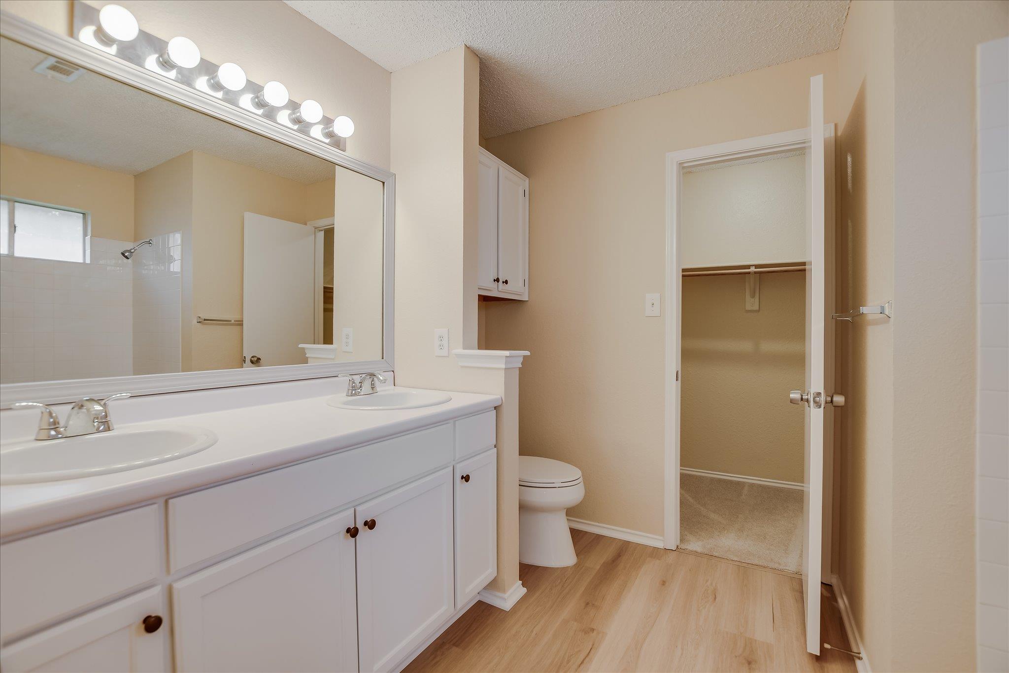 13819 Lothian Dr Property Photo 12