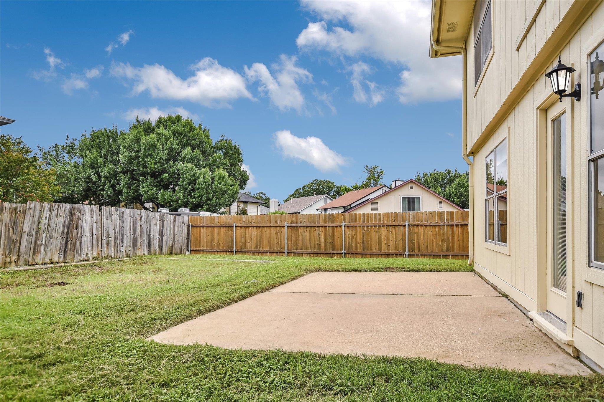 13819 Lothian Dr Property Photo 18
