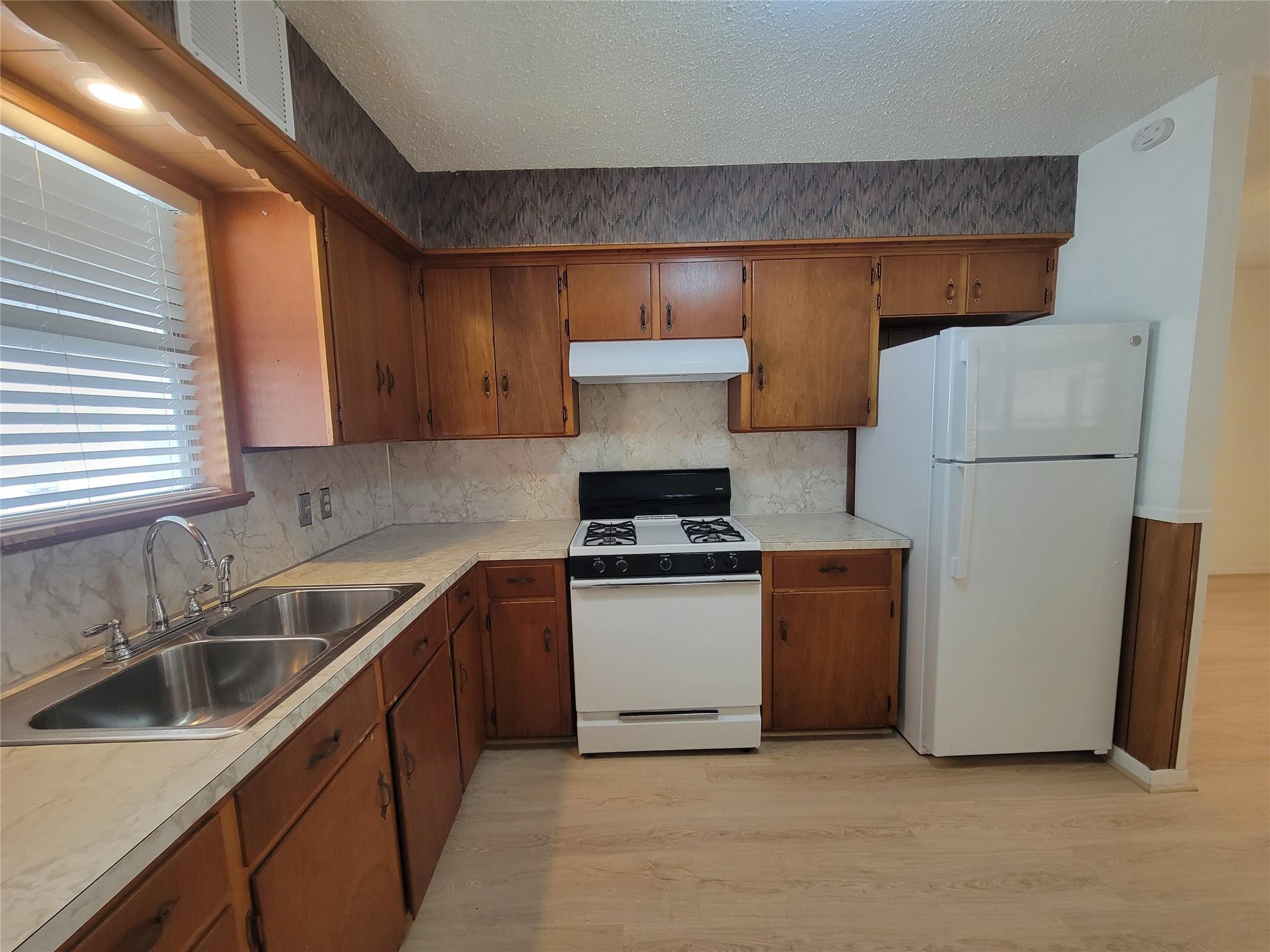 5806 Nassau Dr #a Property Photo 4