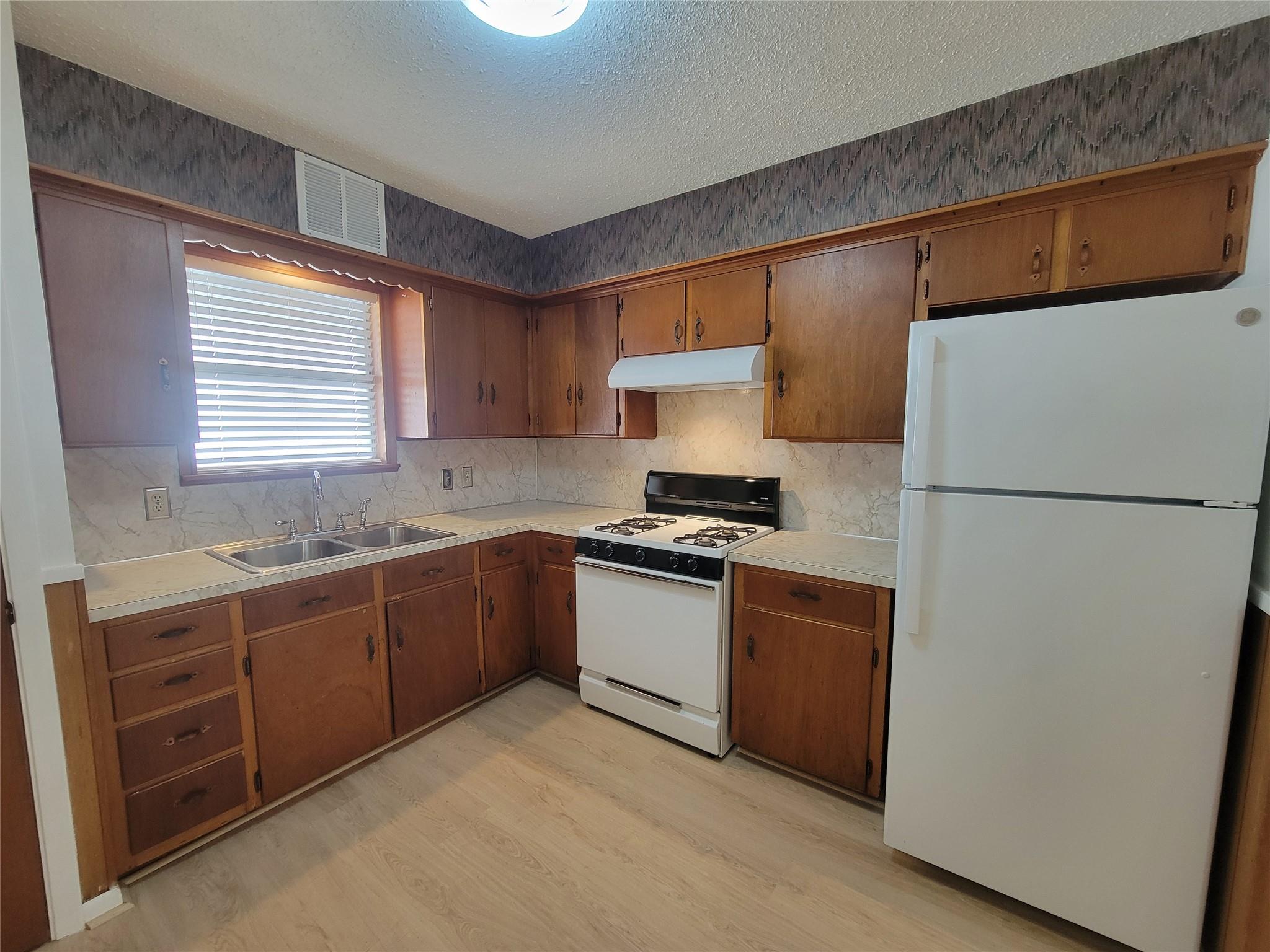 5806 Nassau Dr #a Property Photo 7
