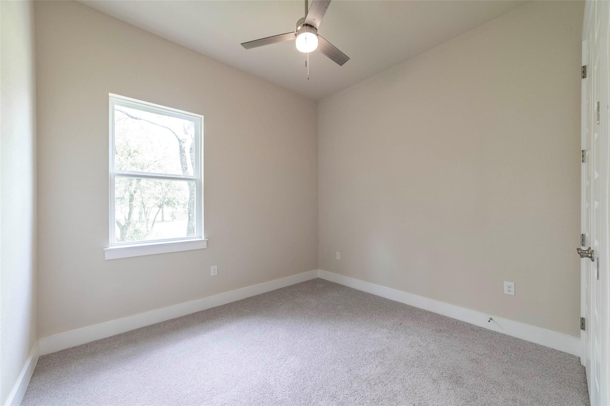 625 Birch Ln Property Photo 13