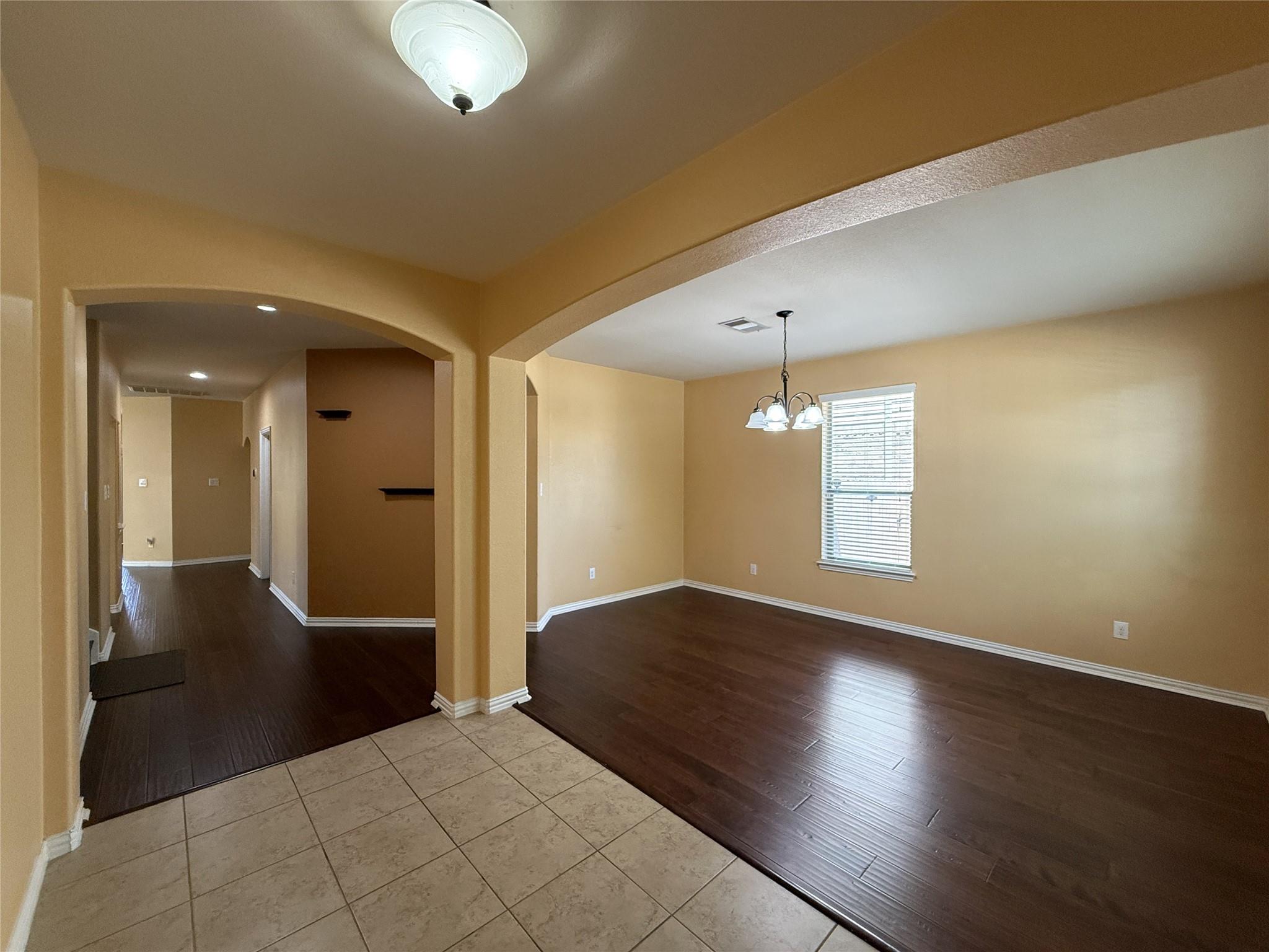 1032 Dyer Crossing Way Property Photo 5