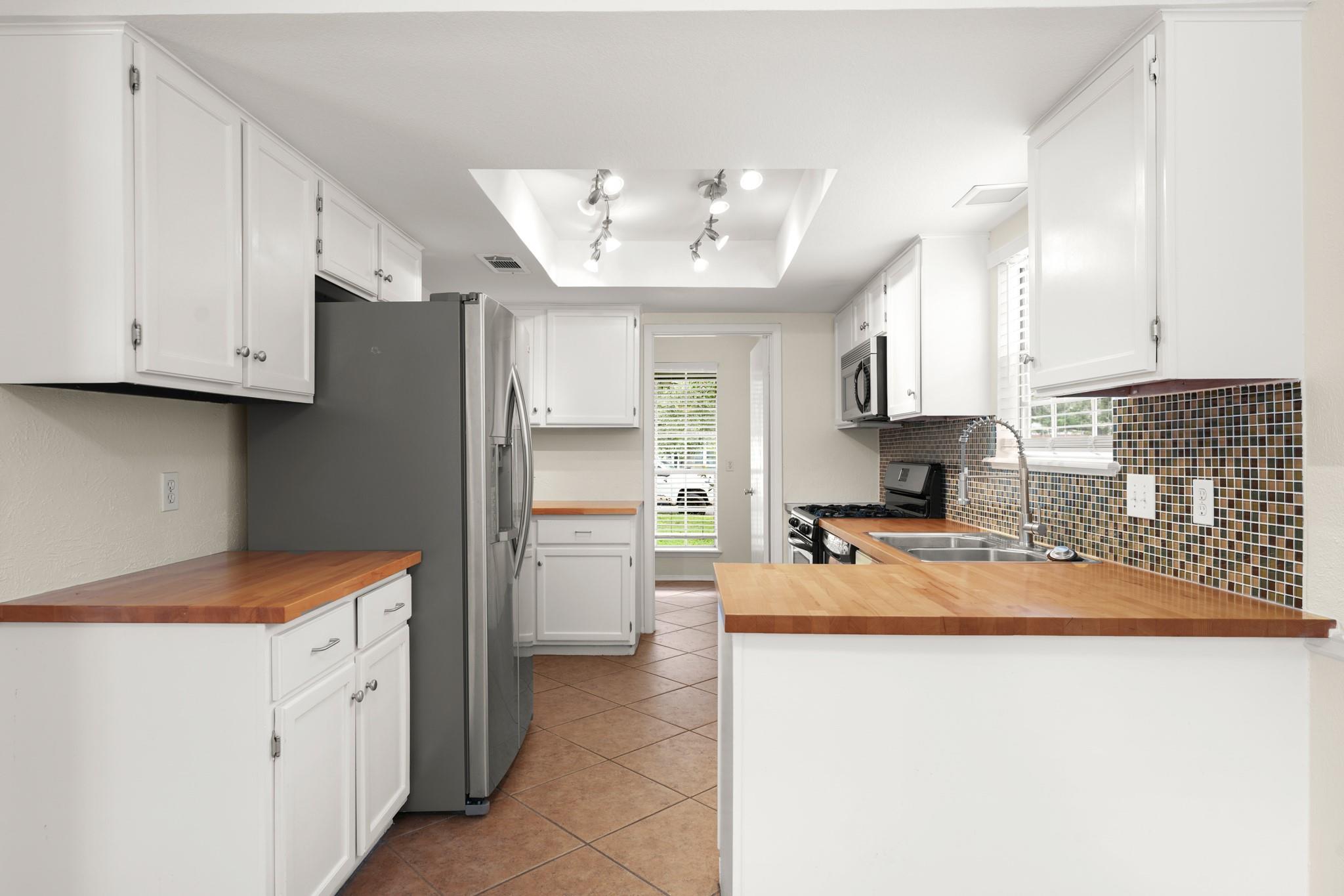 11709 Sterlinghill Dr Property Photo 6