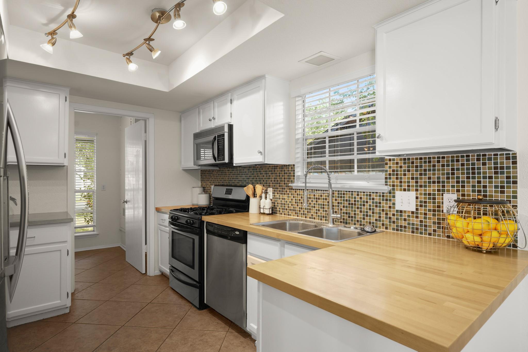 11709 Sterlinghill Dr Property Photo 13