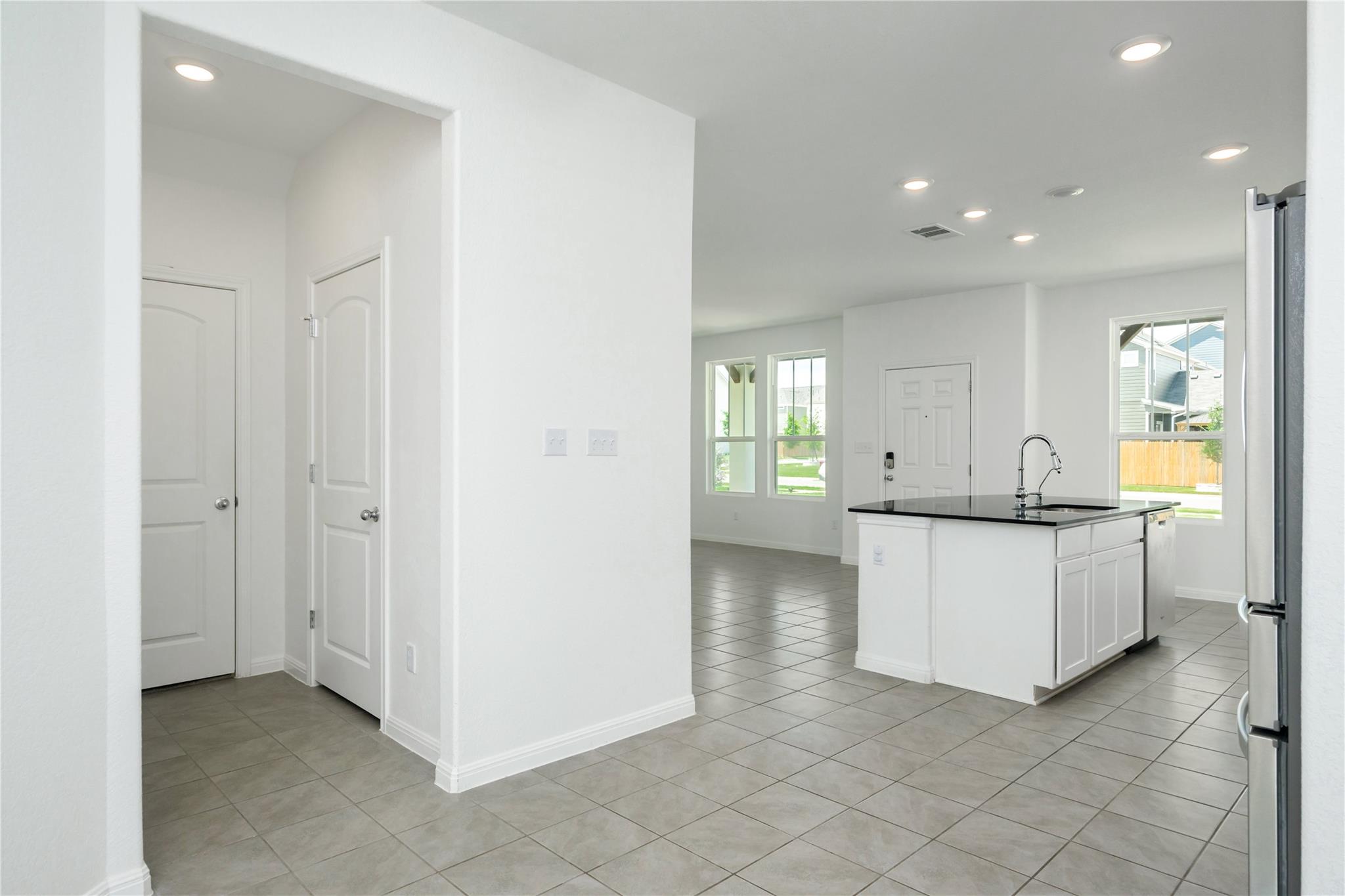 2540 Acoma Ln Property Photo 8