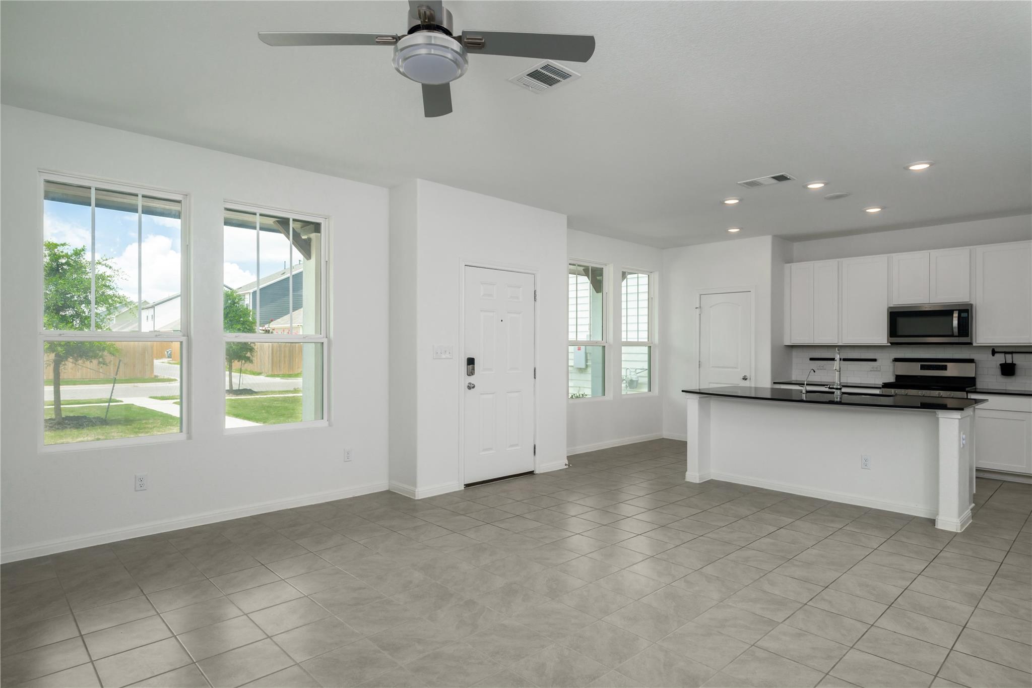 2540 Acoma Ln Property Photo 9