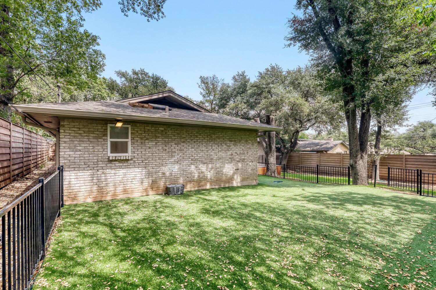 4205 Bamford Dr Property Photo 26