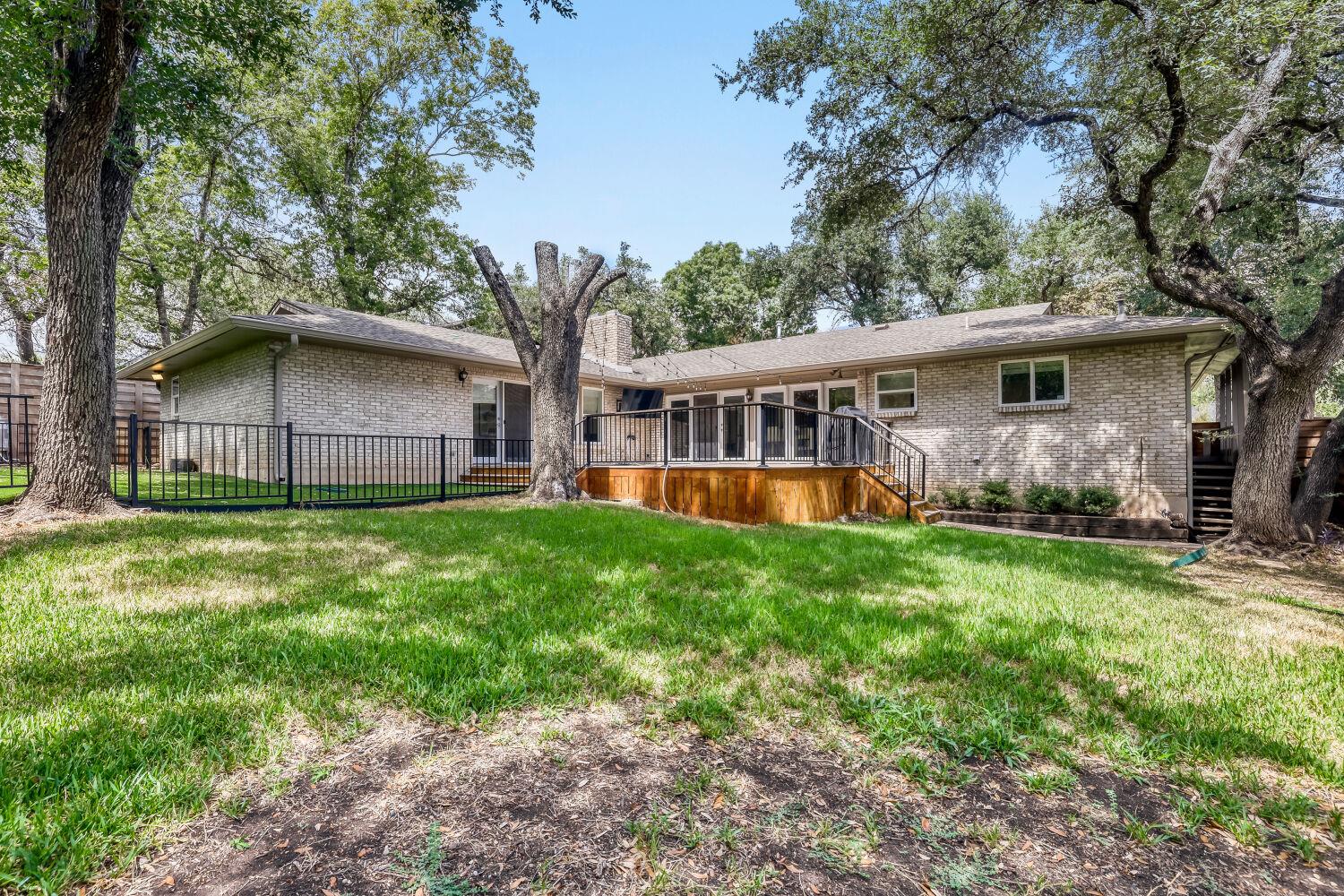 4205 Bamford Dr Property Photo 27