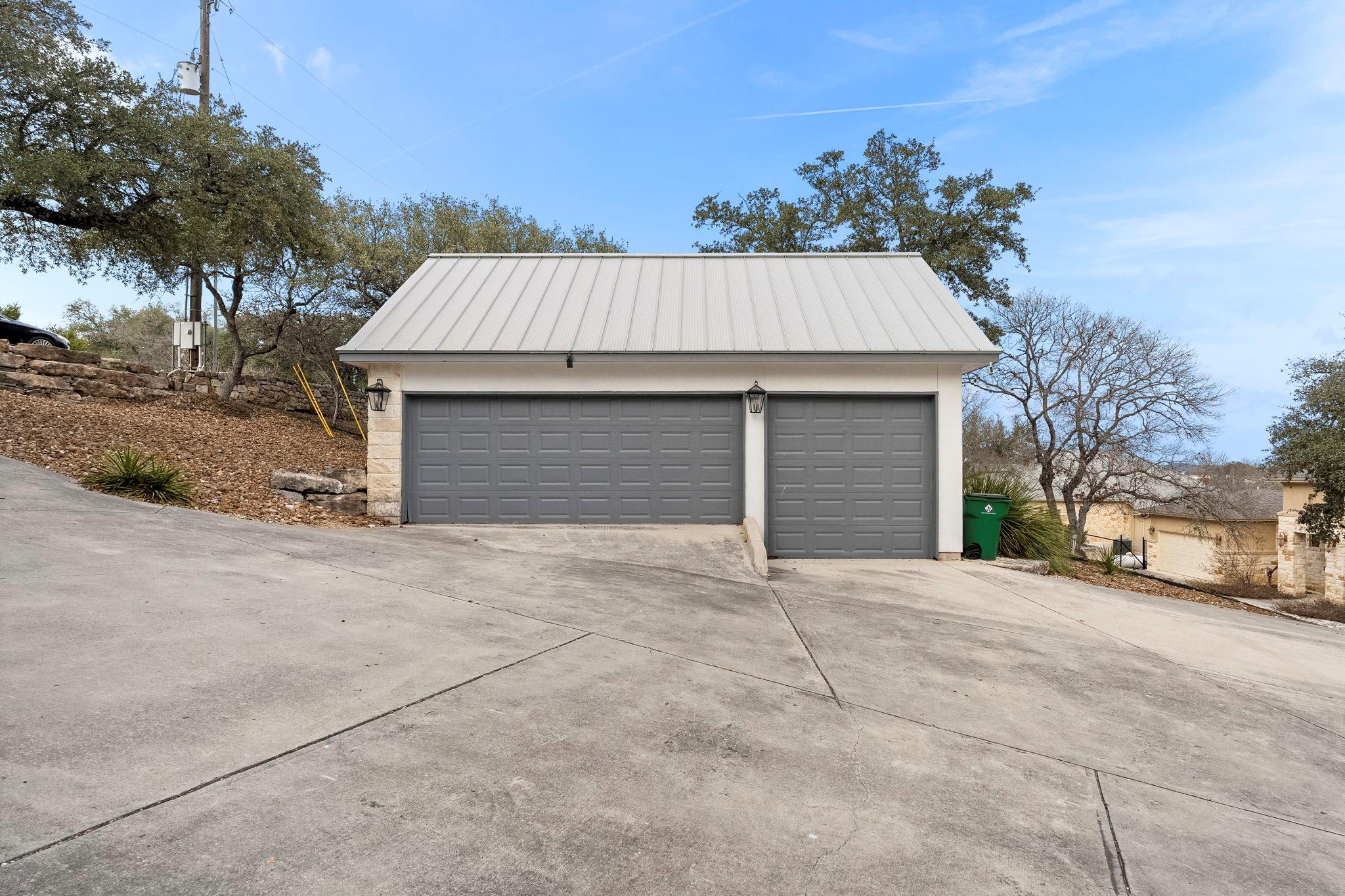 2078 Connie Dr Property Photo 40