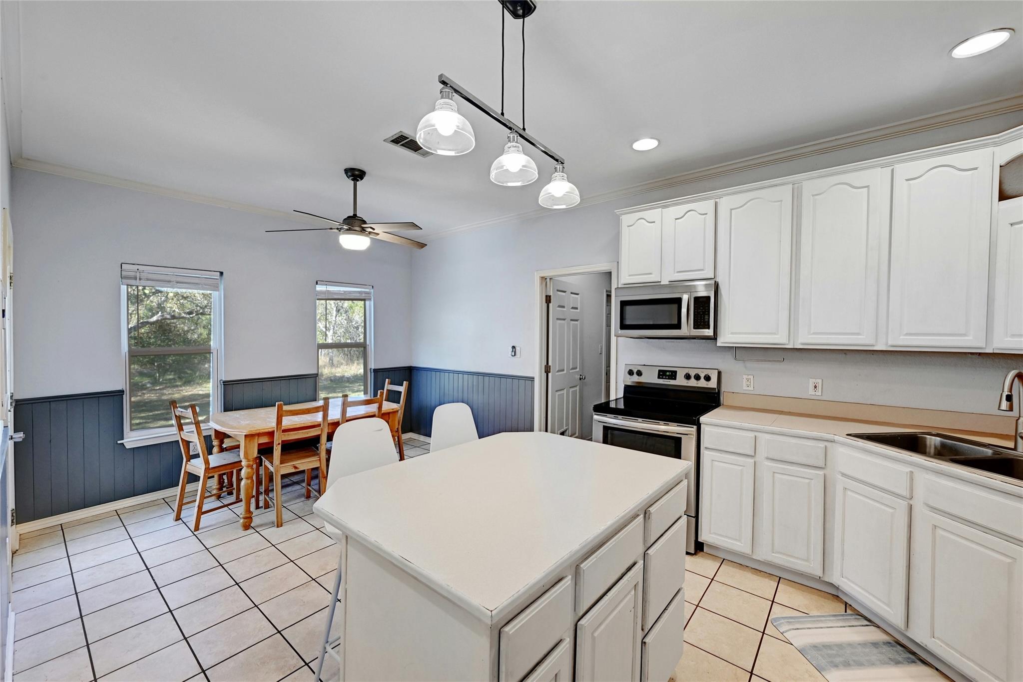 2828 Cross Rd Property Photo 11