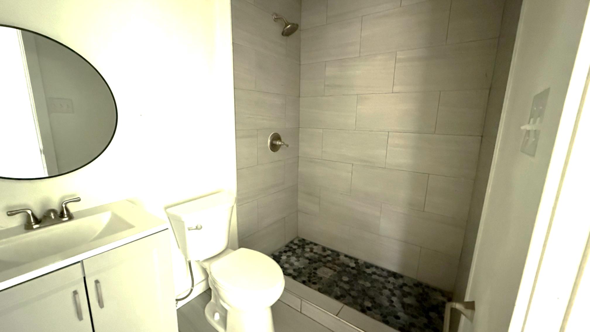 1307 Wroxton Way Property Photo 6