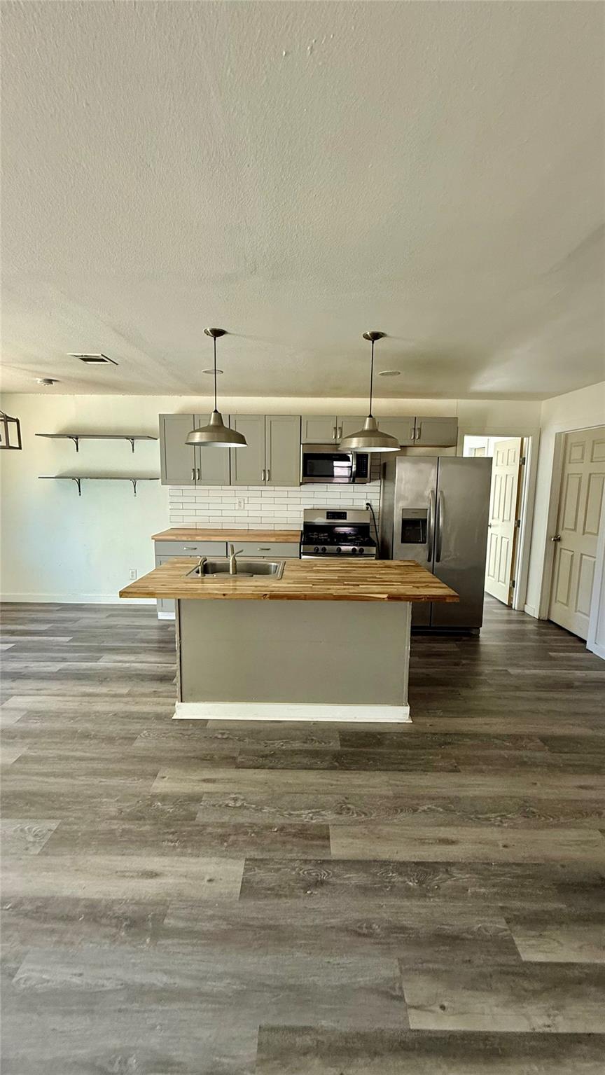 1307 Wroxton Way Property Photo 13