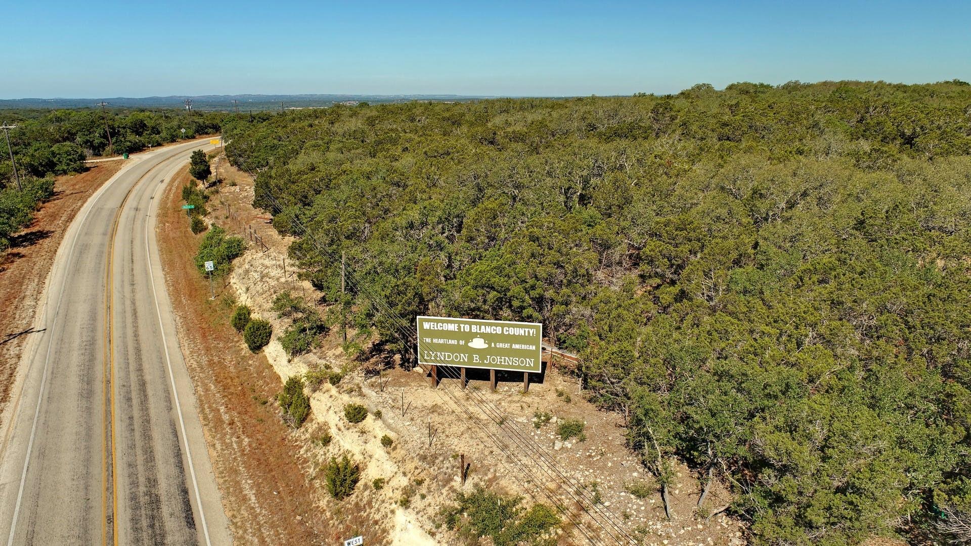 8146 Fm 165 Property Photo 8