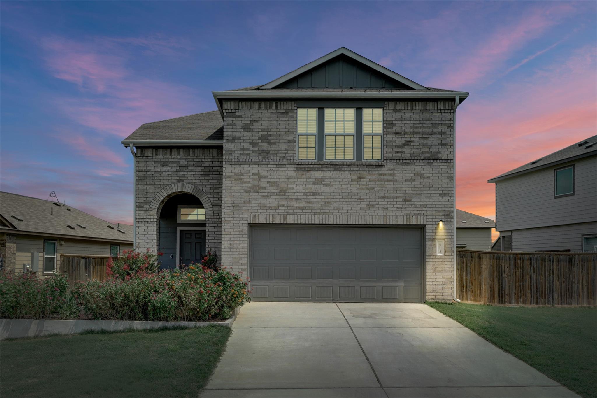 413 Perfect World Loop Property Photo 1