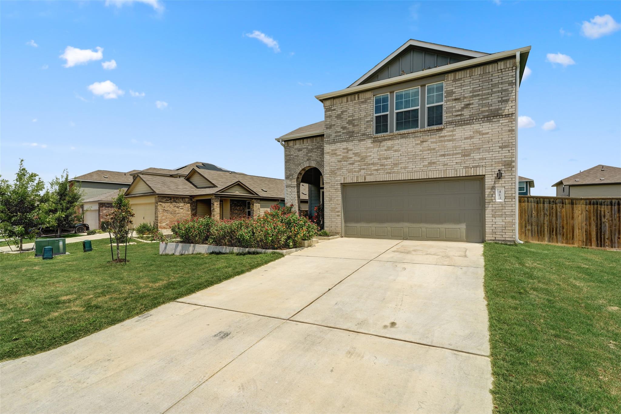 413 Perfect World Loop Property Photo 5