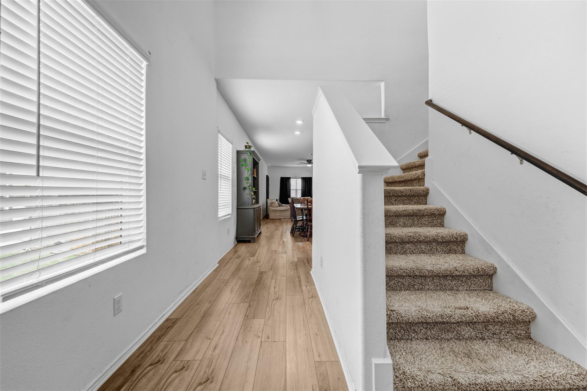 413 Perfect World Loop Property Photo 7