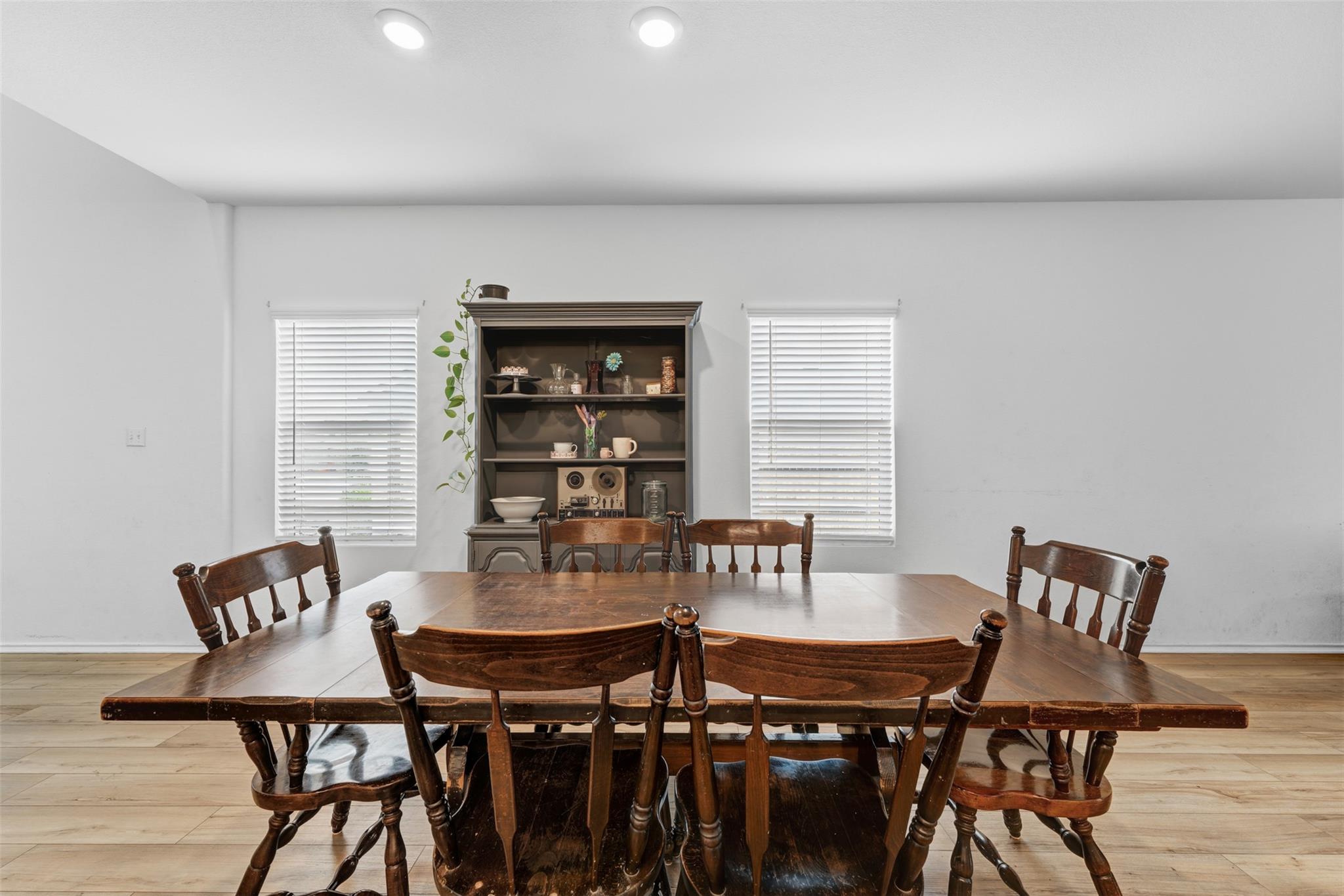 413 Perfect World Loop Property Photo 9