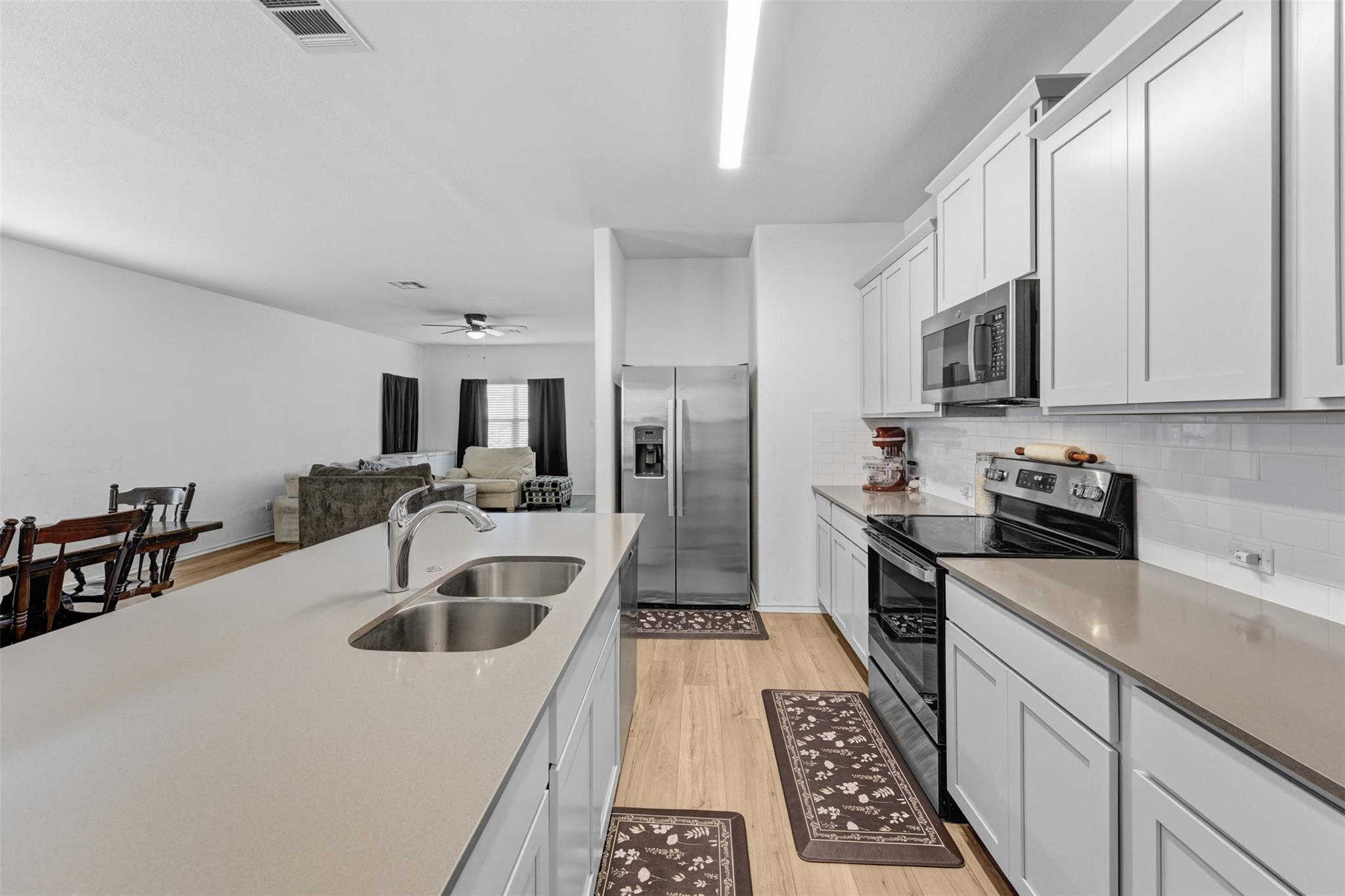 413 Perfect World Loop Property Photo 13