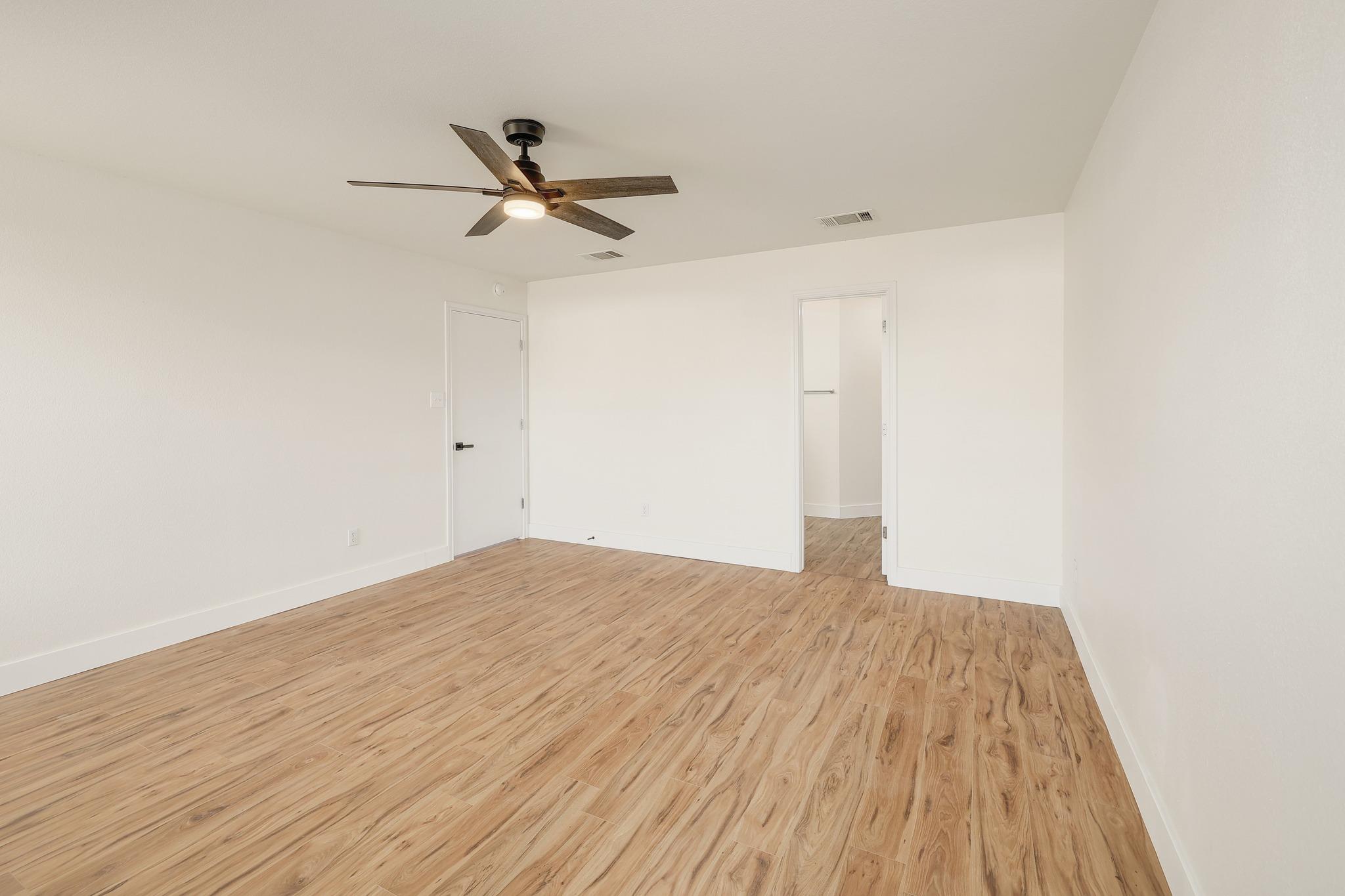 302 Phillips St Property Photo 14