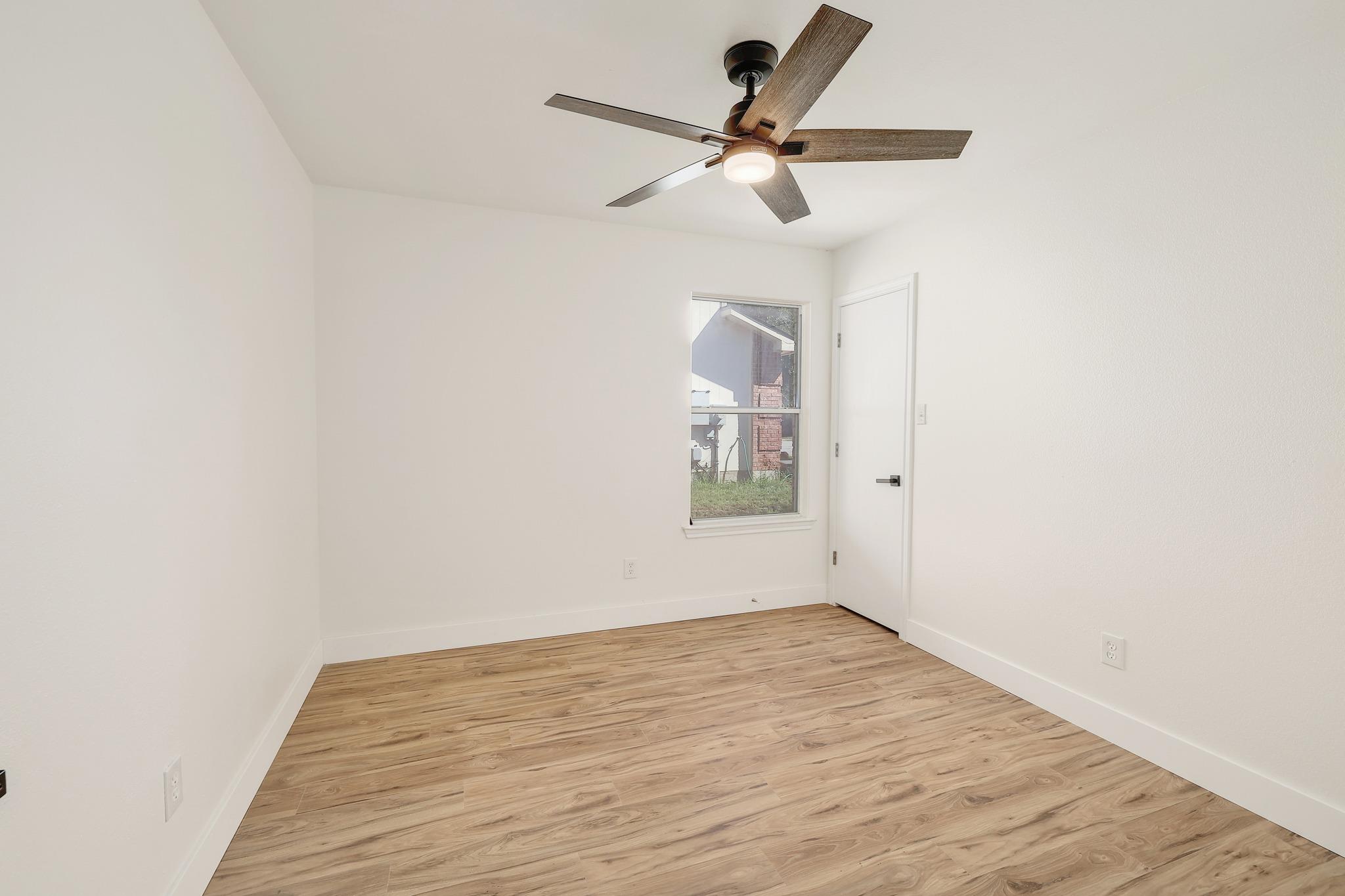 302 Phillips St Property Photo 19