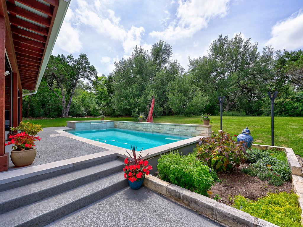 5910 Travis Woods Cv Property Photo 6