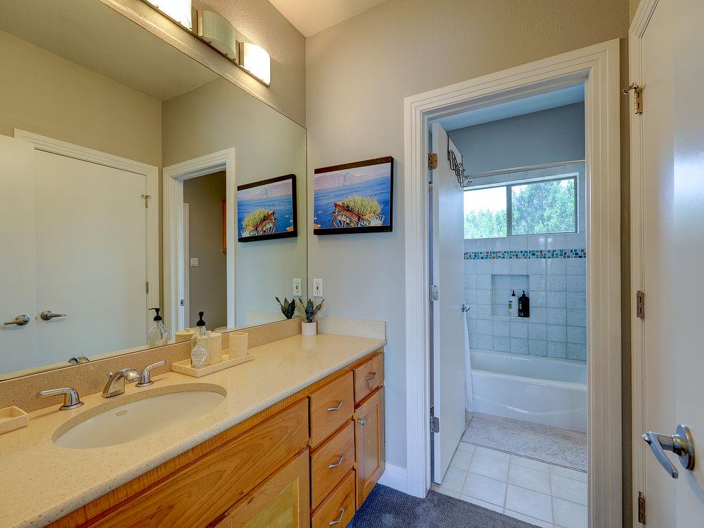 5910 Travis Woods Cv Property Photo 26