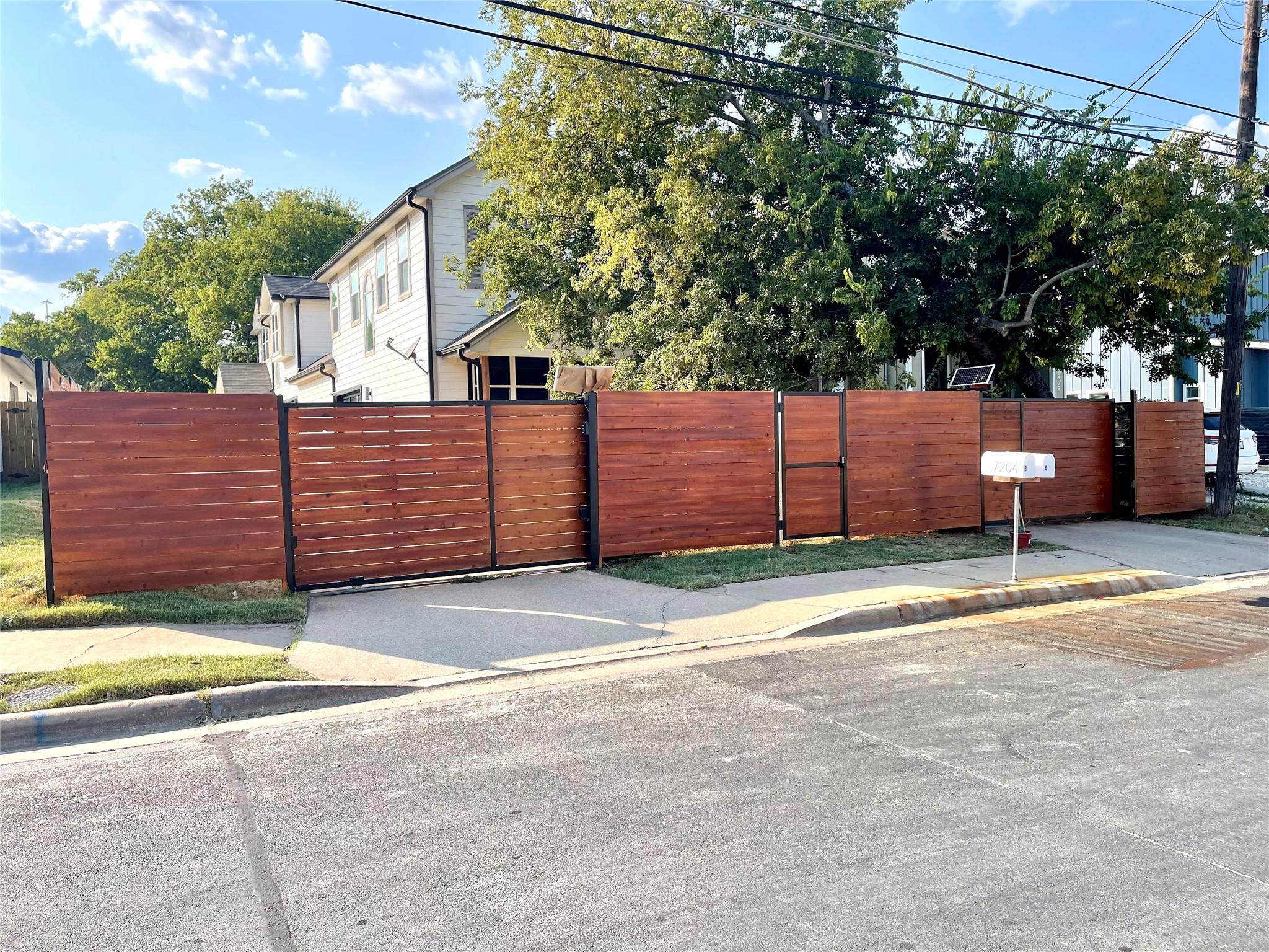 7204 Carver Ave #a Property Photo 3