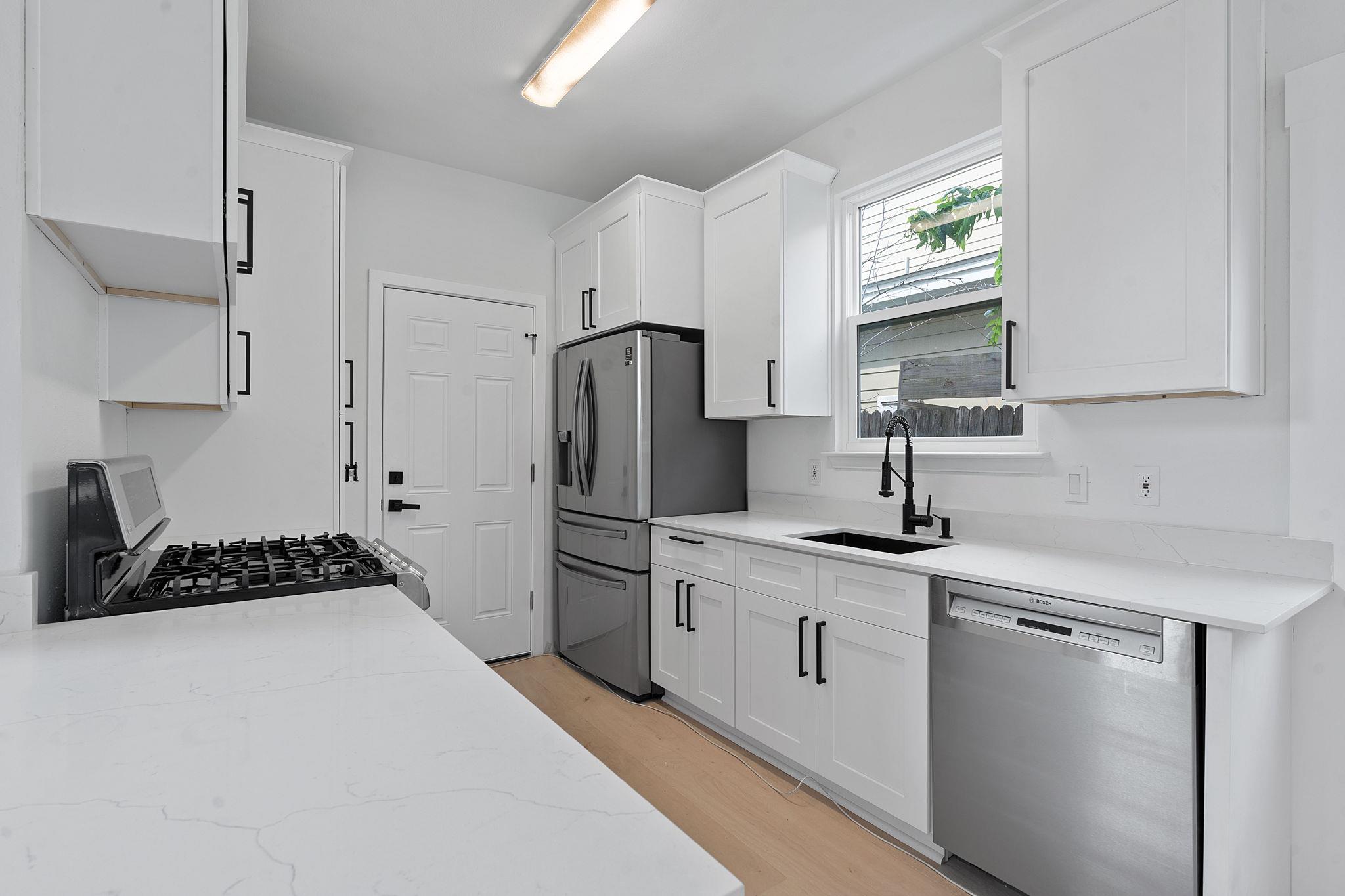 7204 Carver Ave #a Property Photo 10