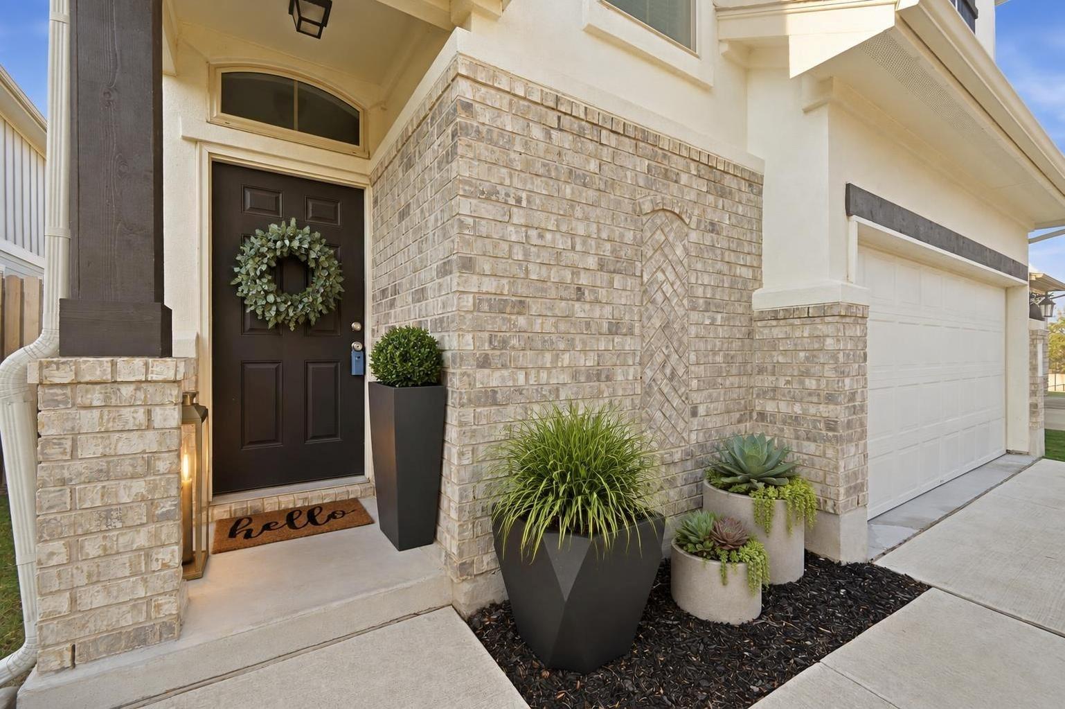 1507 Falconer Way Property Photo 2
