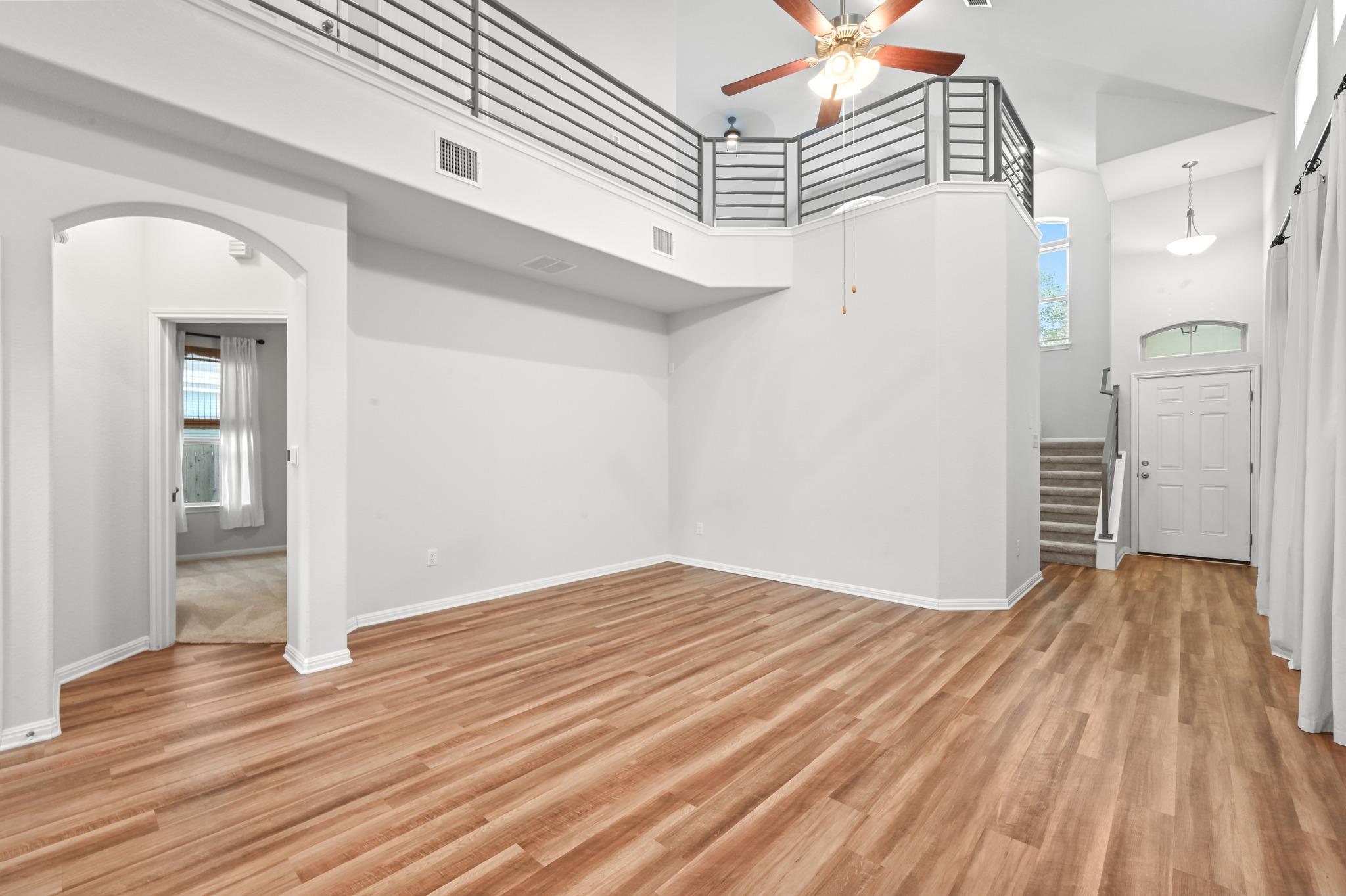 1507 Falconer Way Property Photo 9