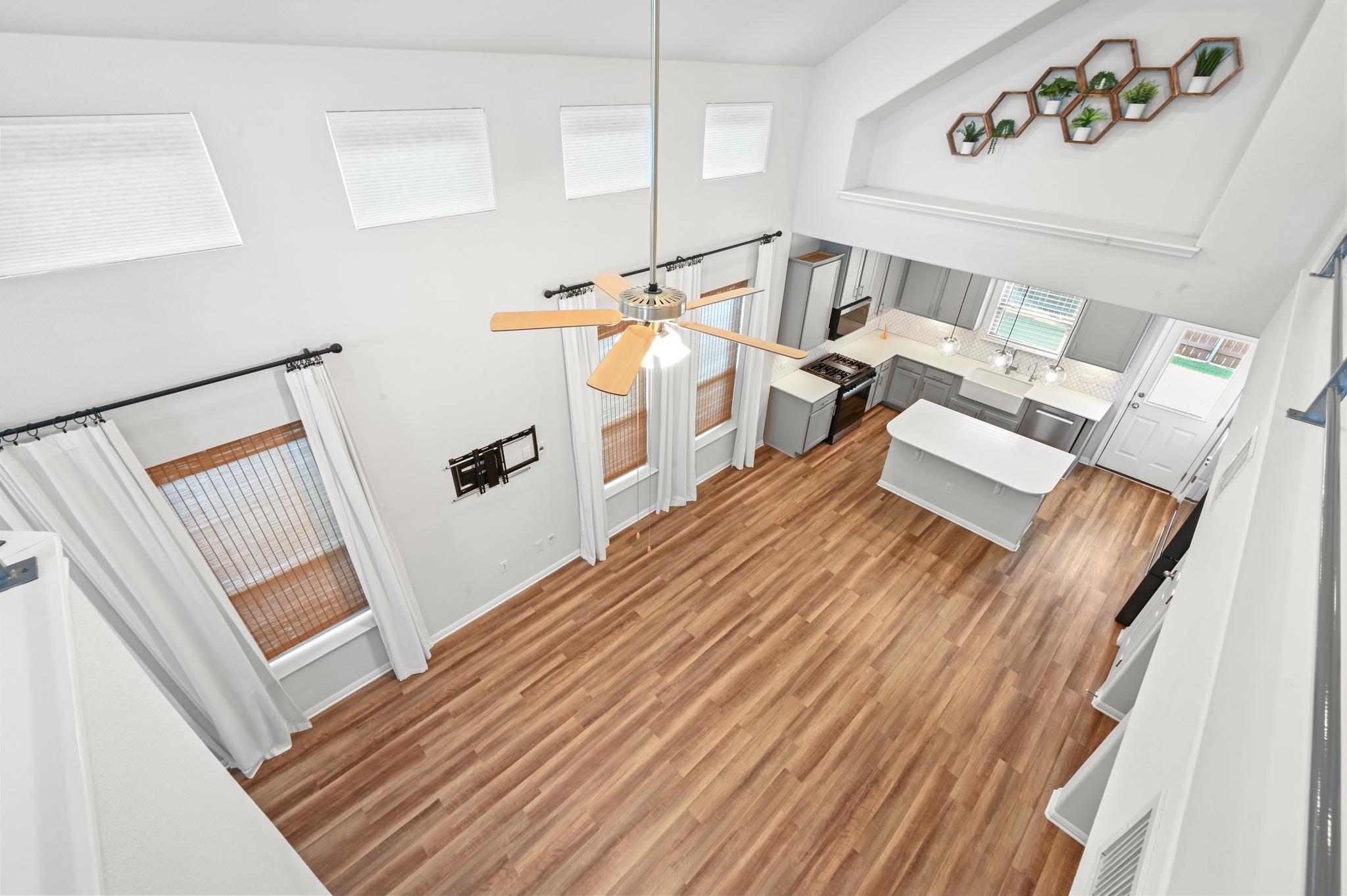 1507 Falconer Way Property Photo 23